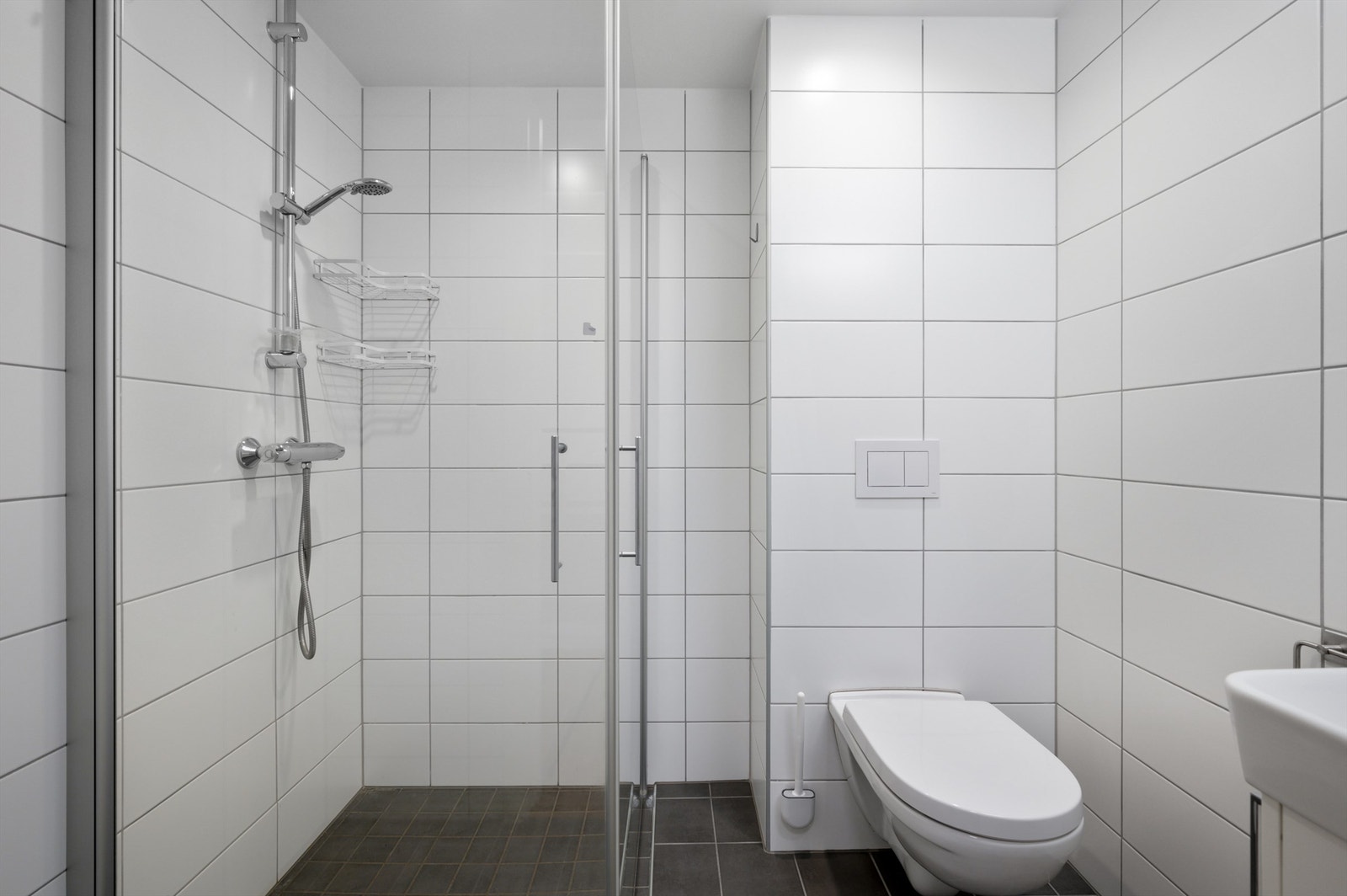 Pent flislagt bad på 2,9 kvm Galleribilde