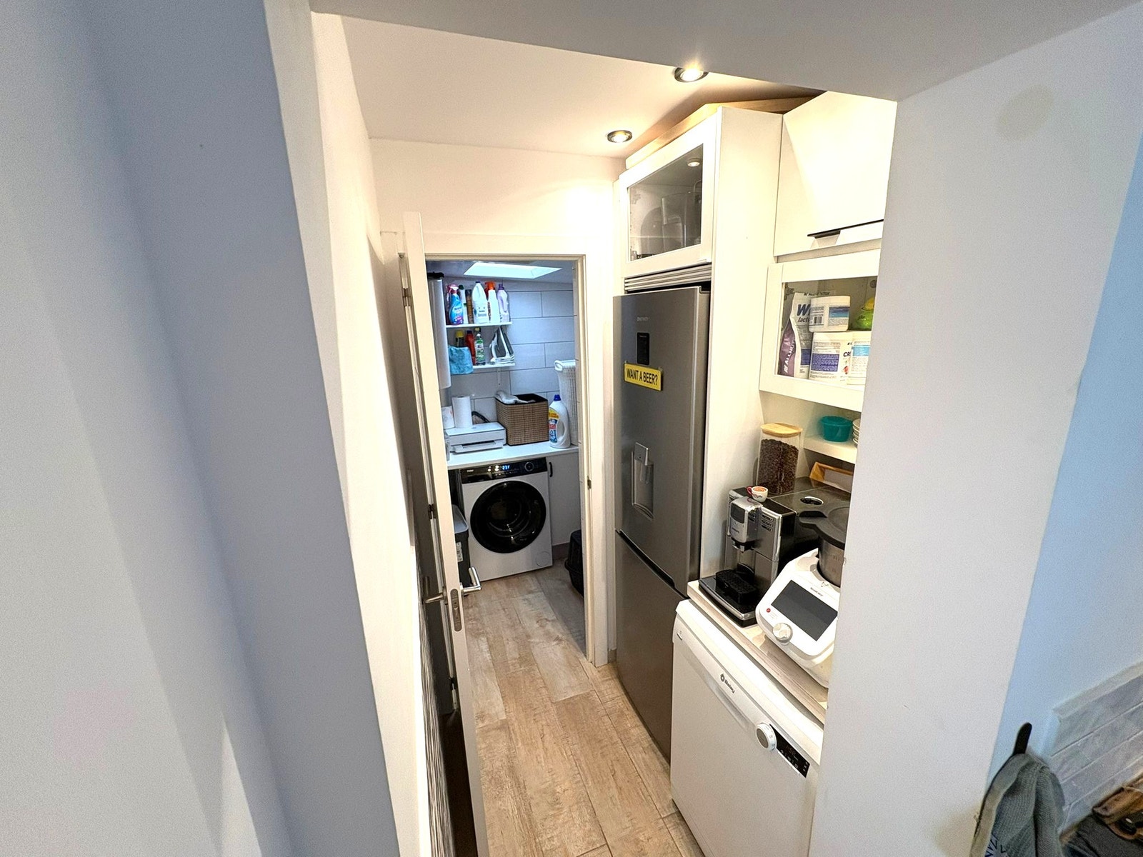 Vaskerom Galleribilde