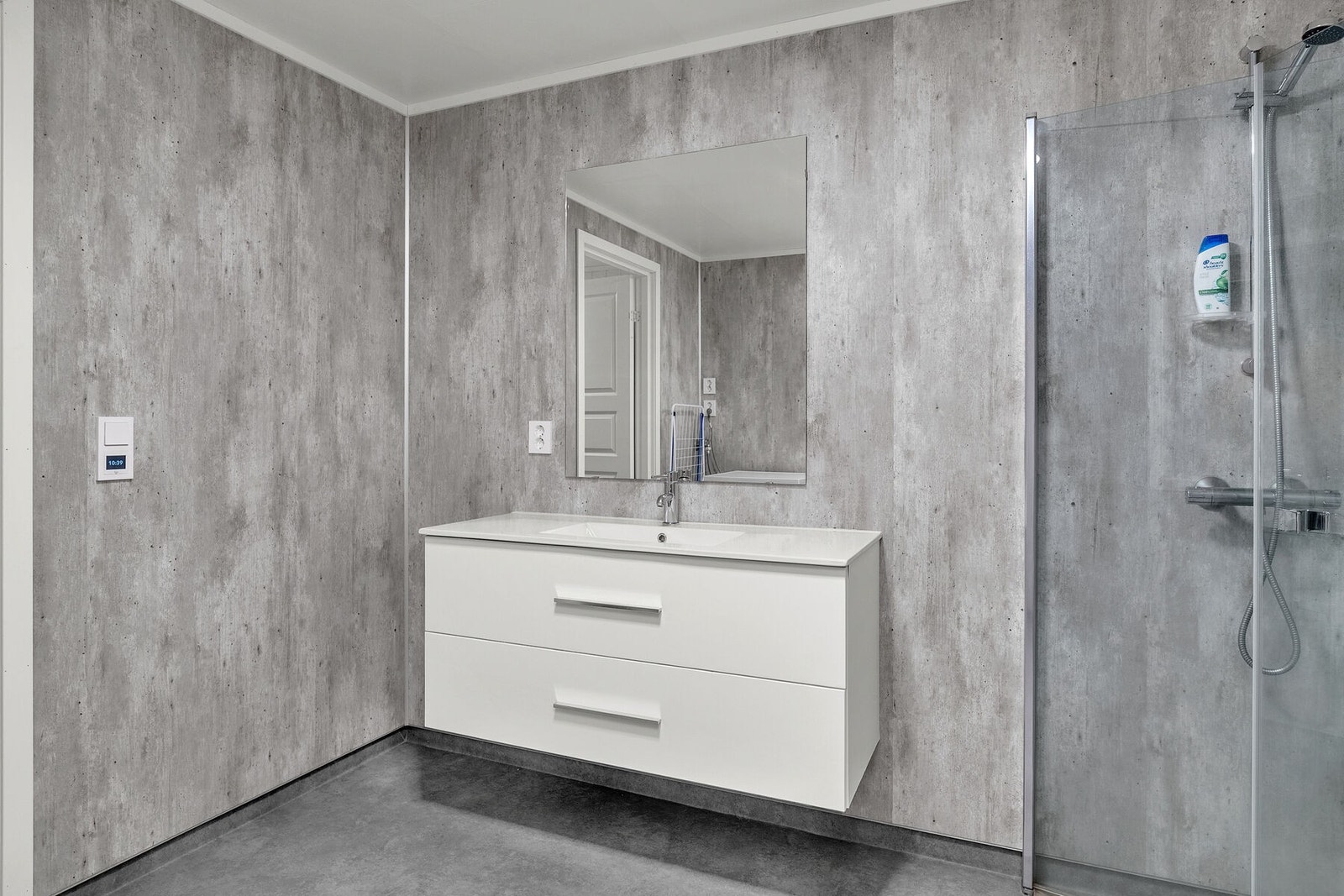 Bad/vaskerom som ble totalrenovert i 2025. Galleribilde