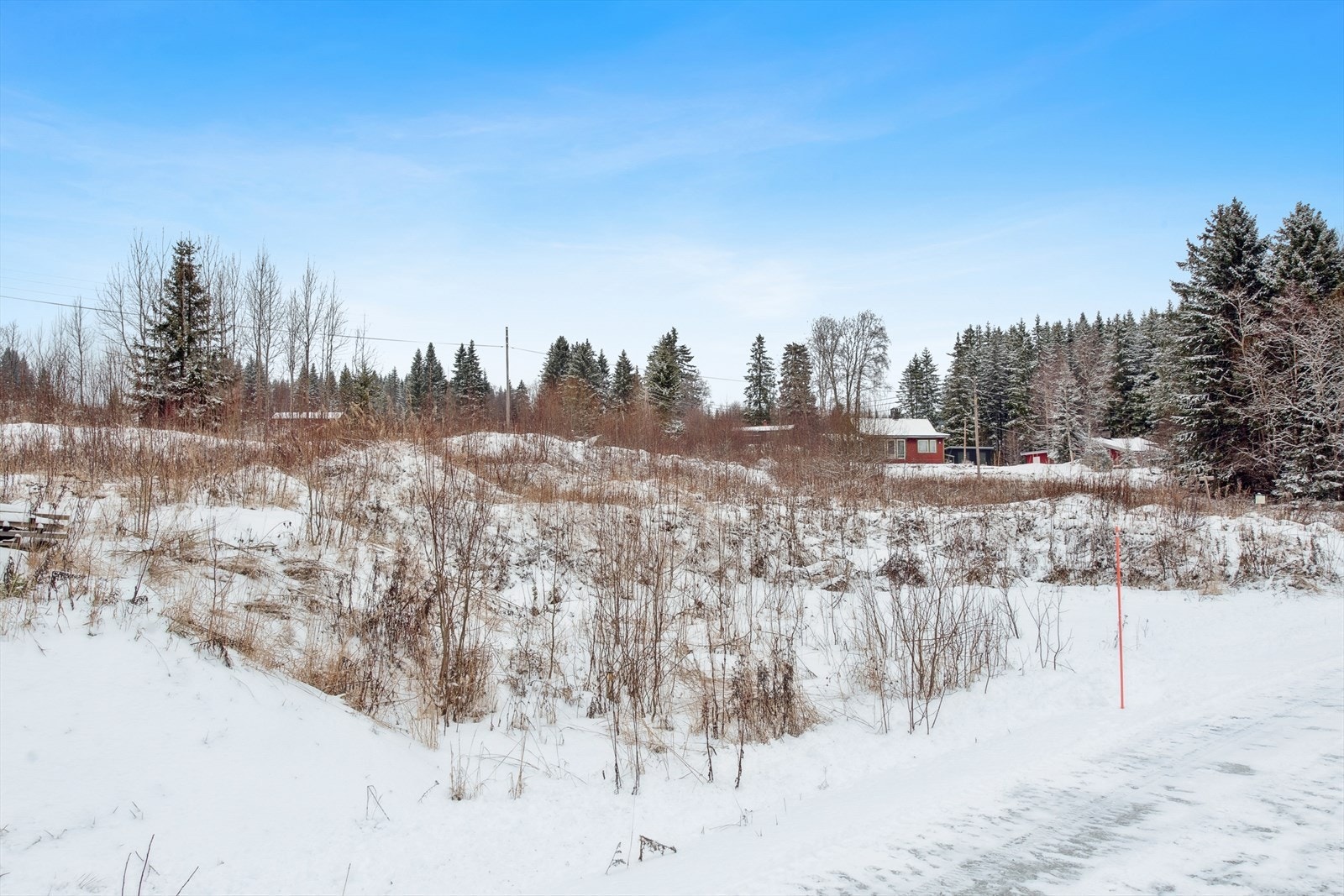 Området har en fin kombinasjon av eldre og nyere bebyggelse, og i nærområdet finnes det lekeplass til stor glede for de minste. Galleribilde