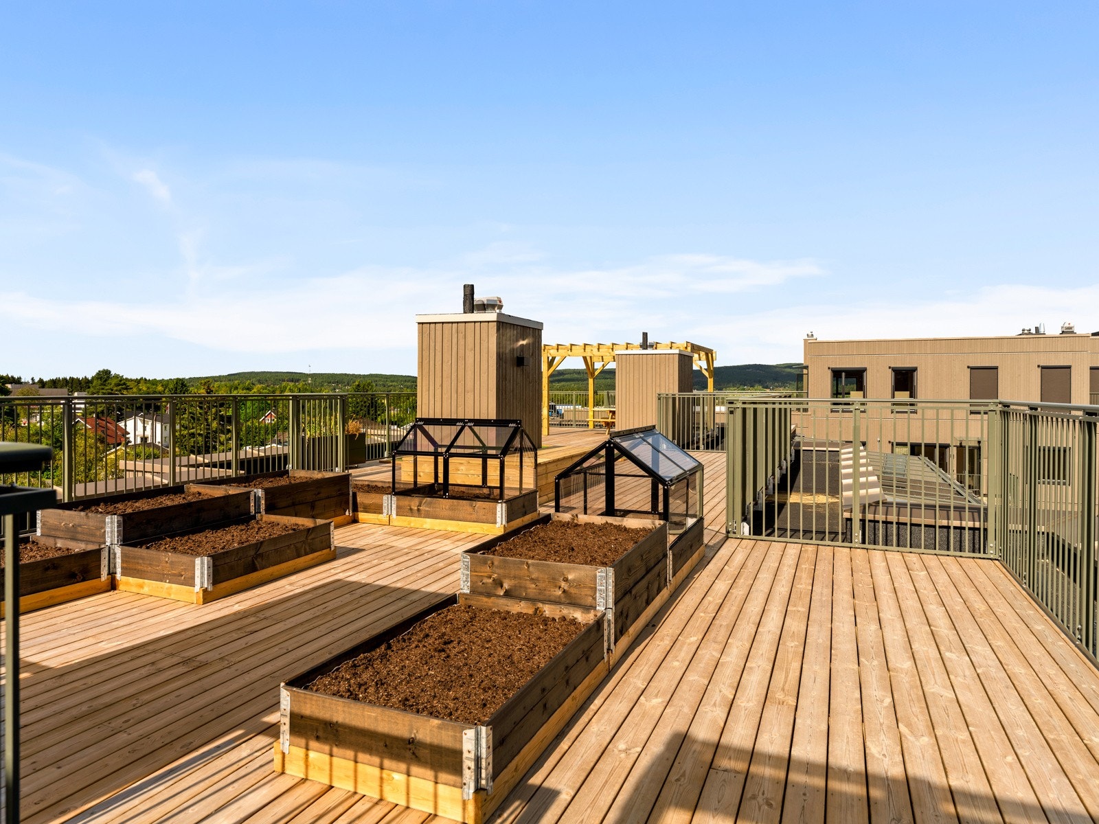 Det er to store felles takterrasser til bruk for beboerne i sameiet. Bare å vente på sommerdagene! Galleribilde