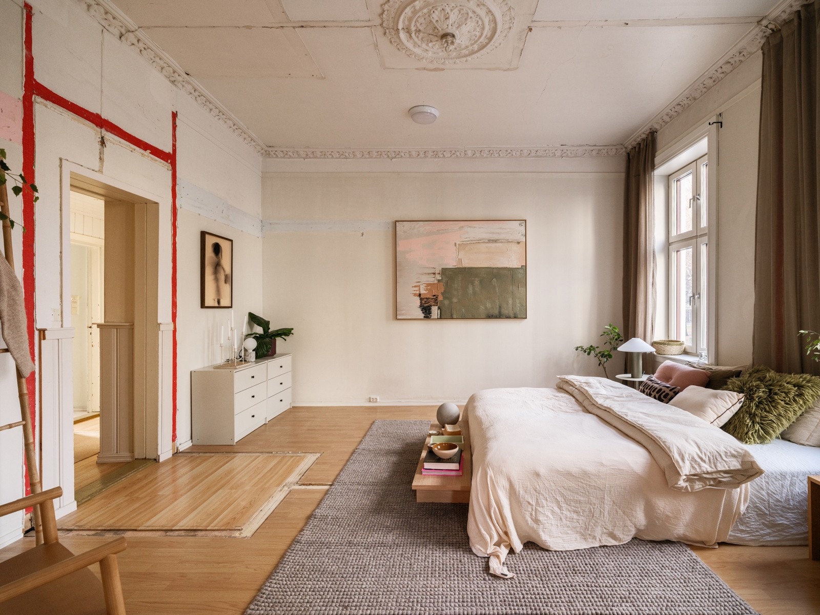 Soverom 1 er et lyst og luftig rom av god størrelse. Galleribilde