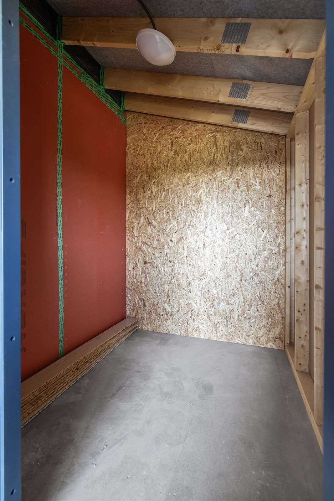 Tilliggende utebod ved inngangspartiet Galleribilde