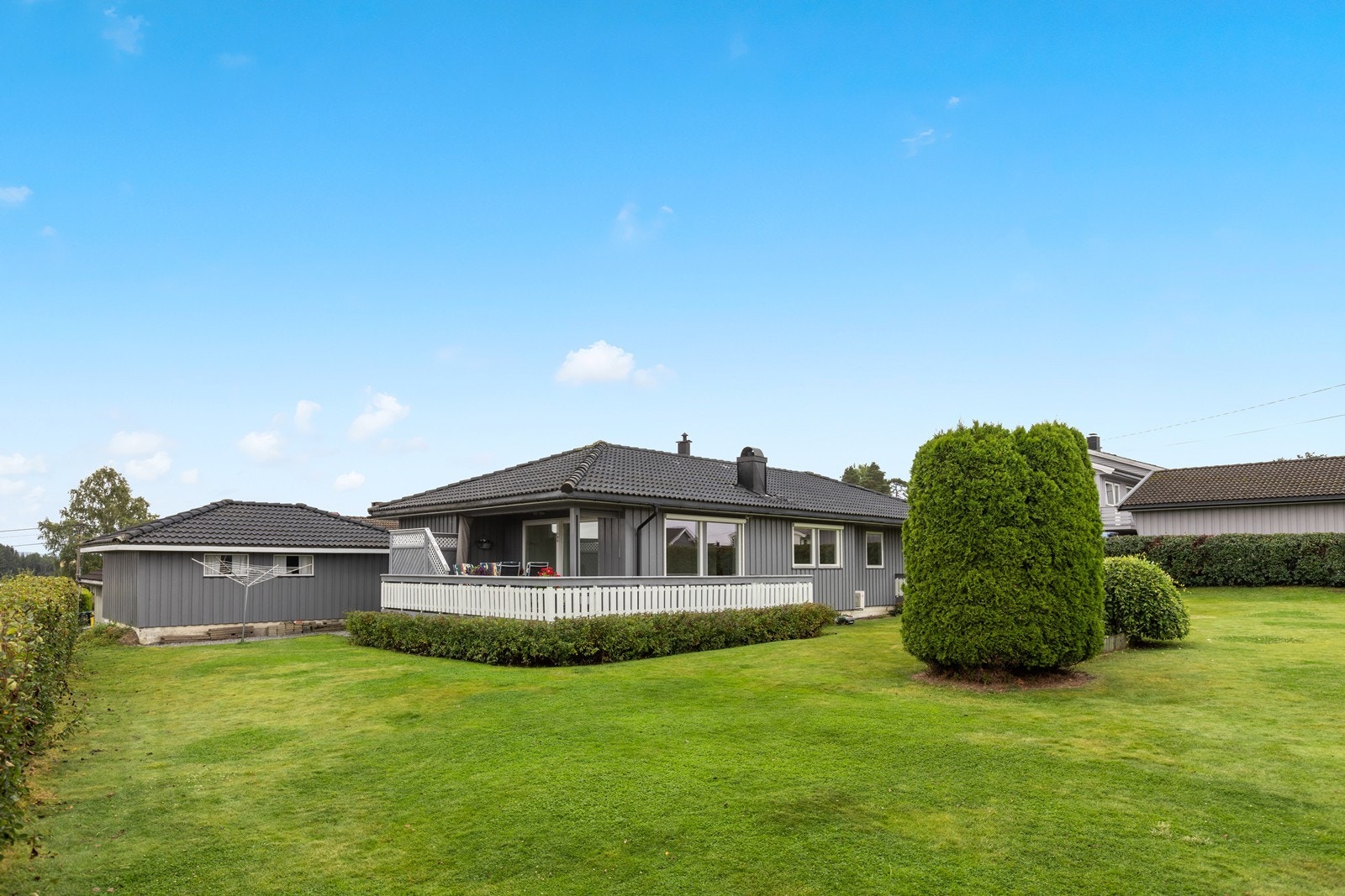 Fin hage. Galleribilde