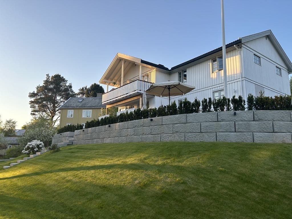 kveldssol på veranda Galleribilde