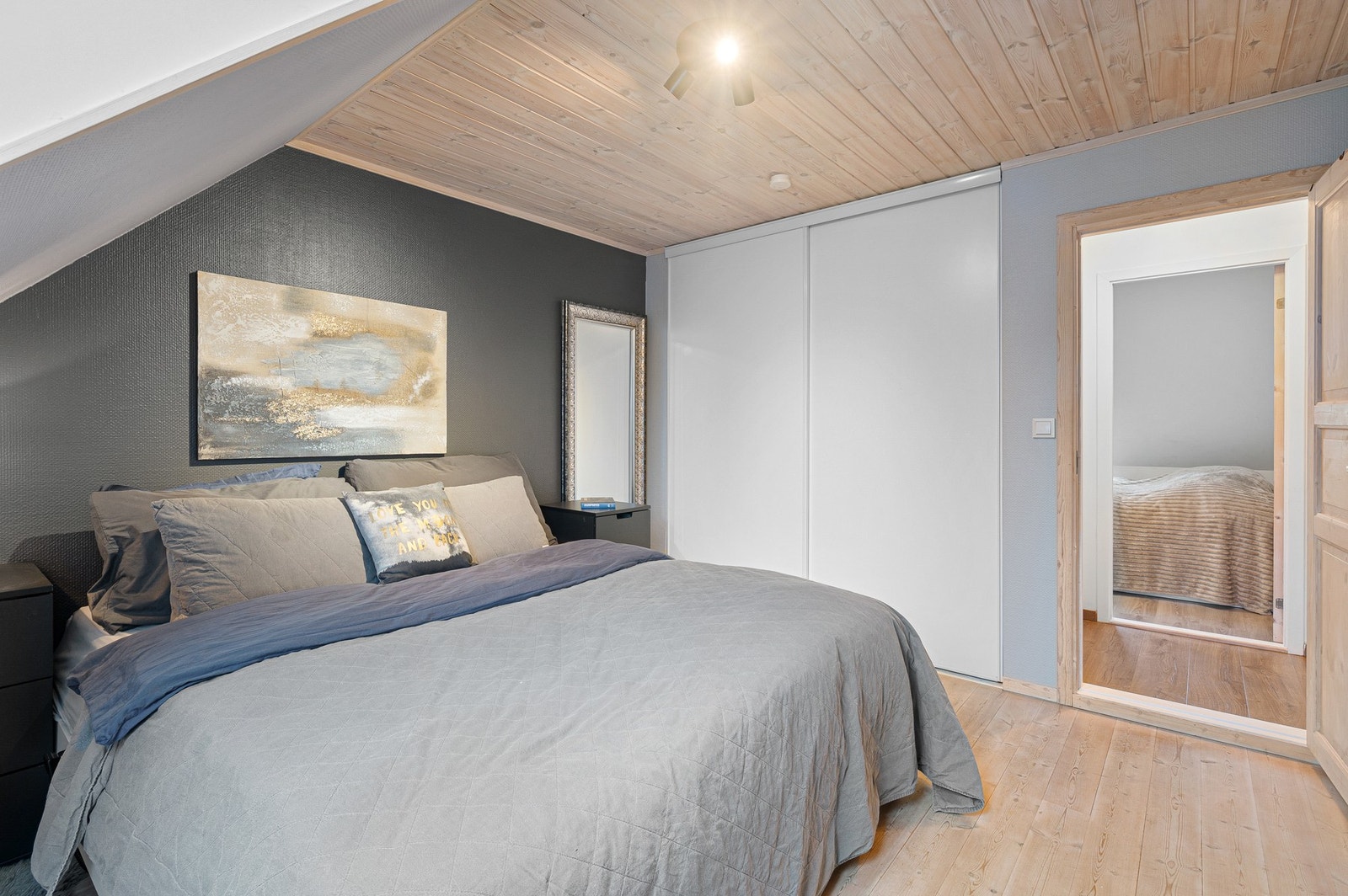 Leiligheten har 2 stk. soverom i god størrelse. Galleribilde