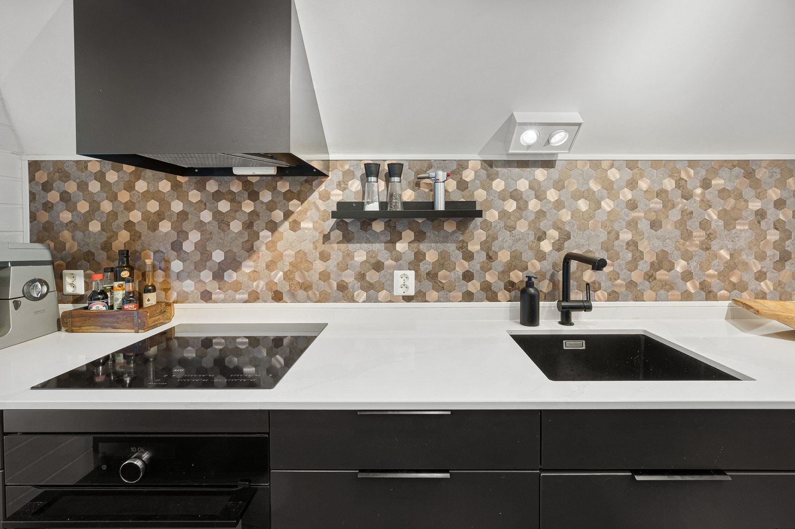 Detaljbilde av kjøkken. Galleribilde