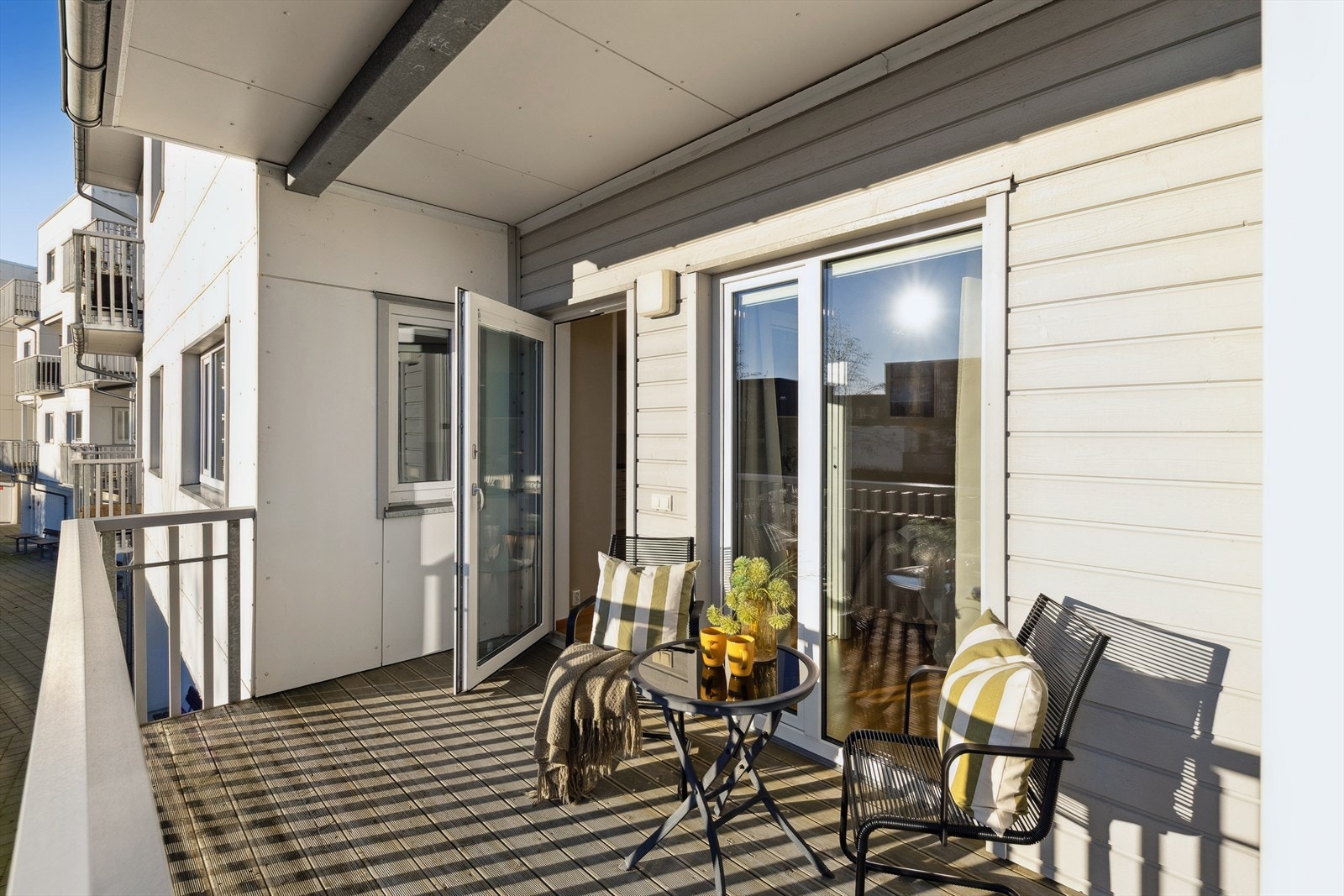 Her er det god plass for utemøblement. Galleribilde