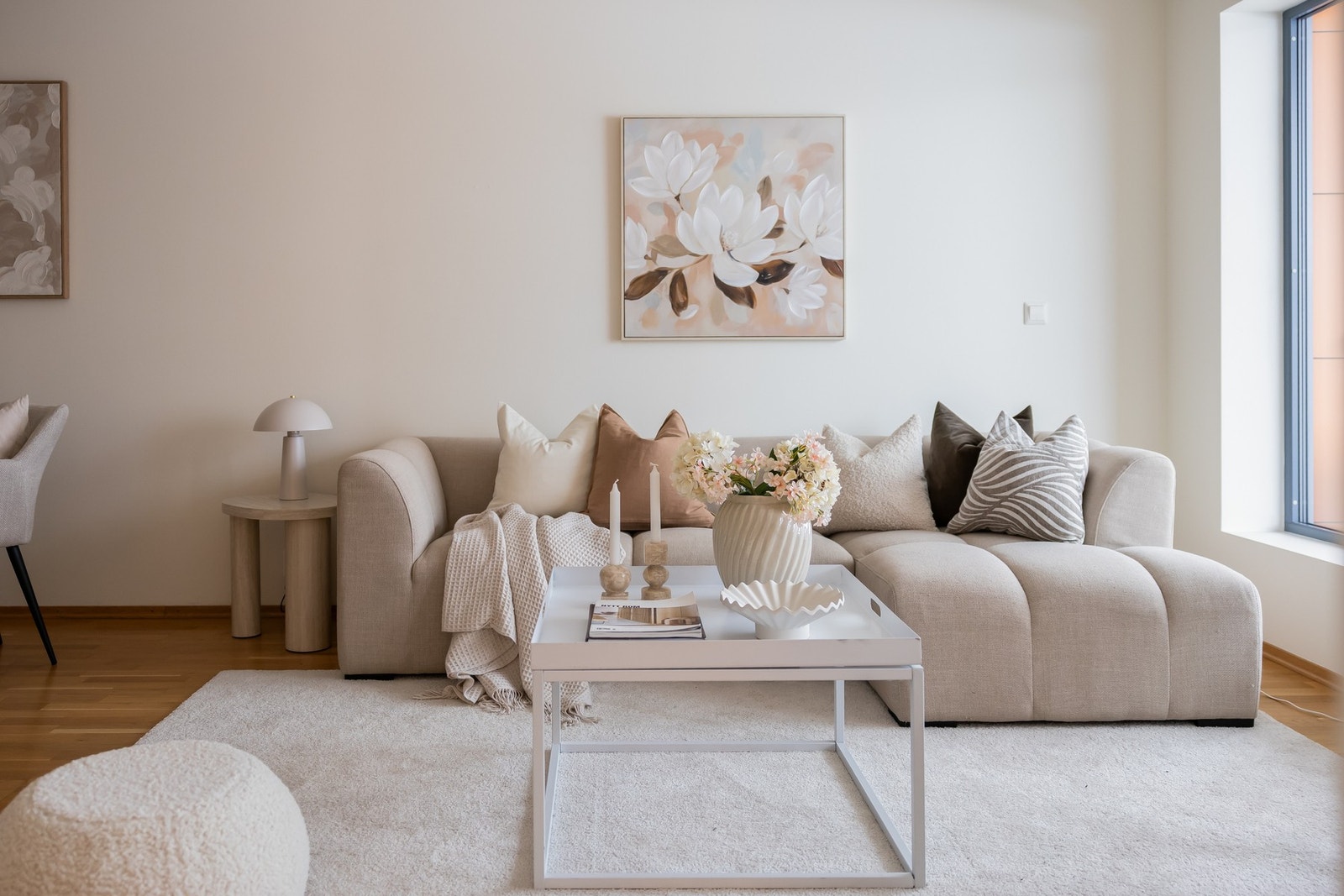 Varmekabler i alle gulv med unntak av soverom. Balansert ventilasjon som gir god luftkvalitet Galleribilde