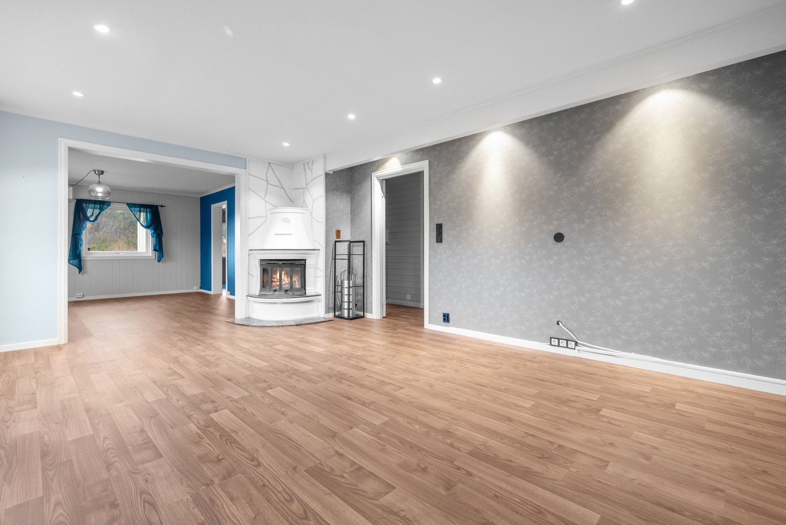 Stua er på hele 35 kvm. Galleribilde