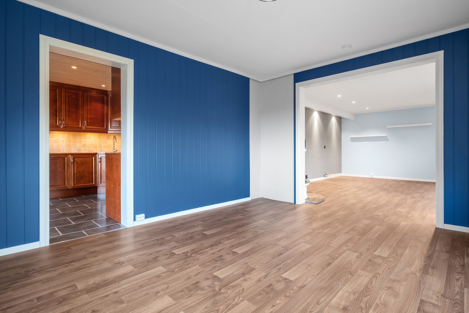 Her er det god plass til spisestue til å samle familie og venner. Galleribilde