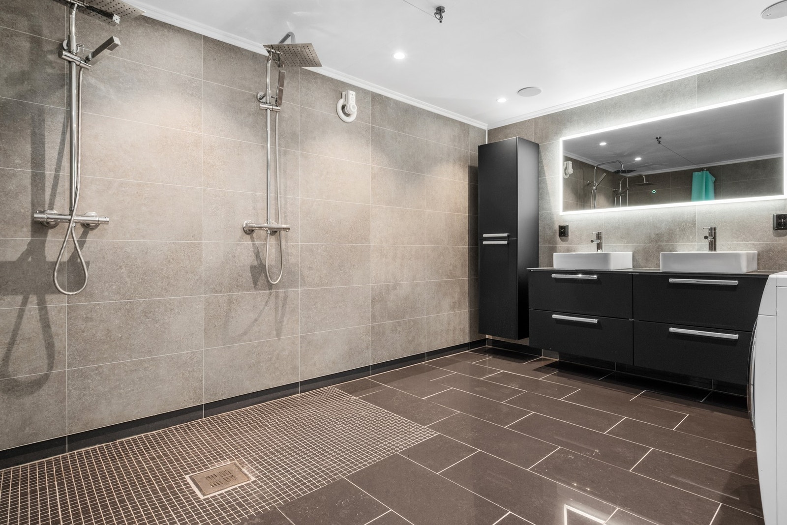 Baderom ble innredet i 2020, og er på hele 11 kvm. Galleribilde