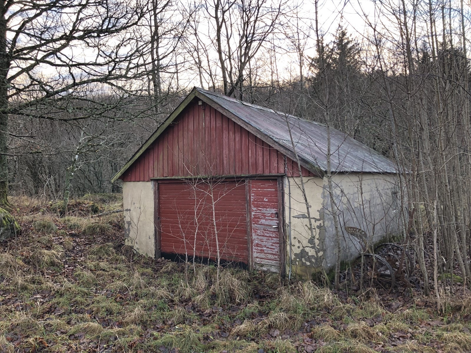 Garasje ved veien Galleribilde