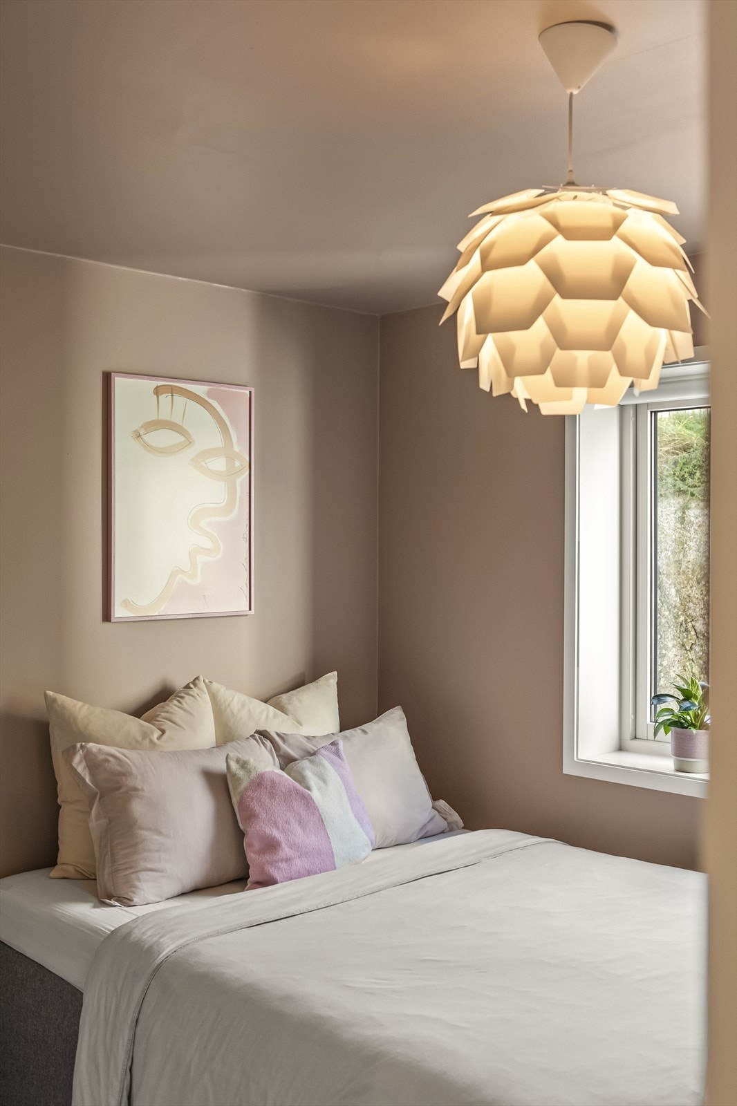 Gjesteværelse/barneværelse beliggende i 1. etasje Galleribilde