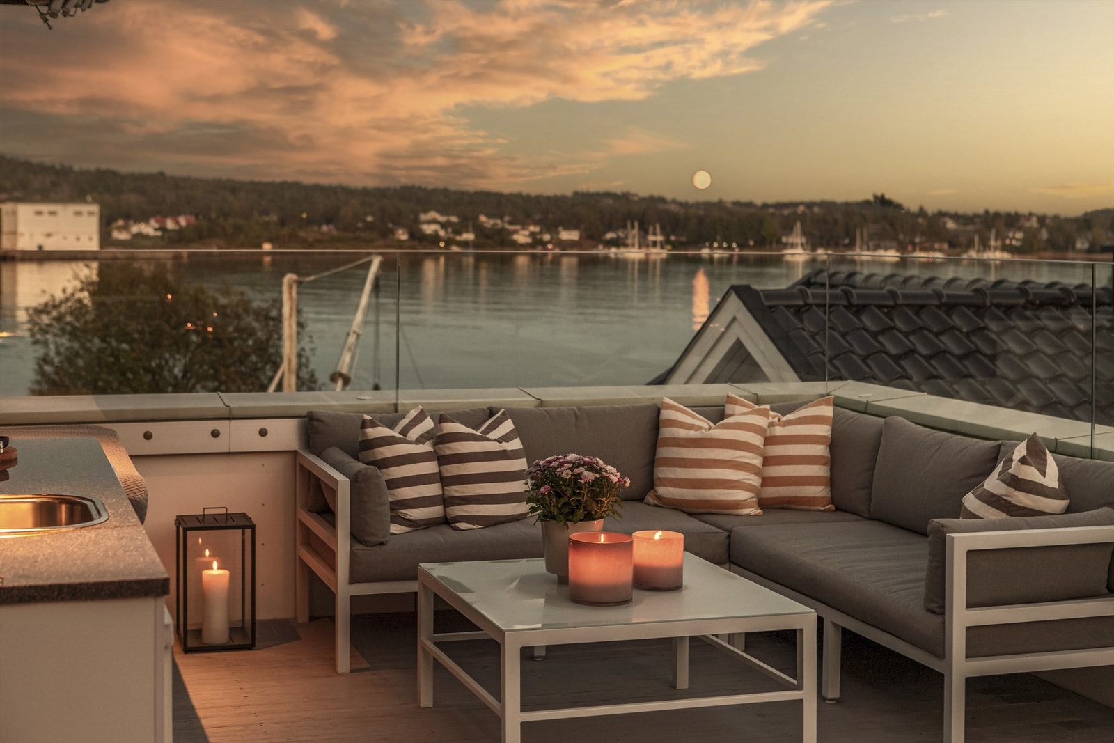 Kveldsstemning i Ærfuglveien 12C Galleribilde