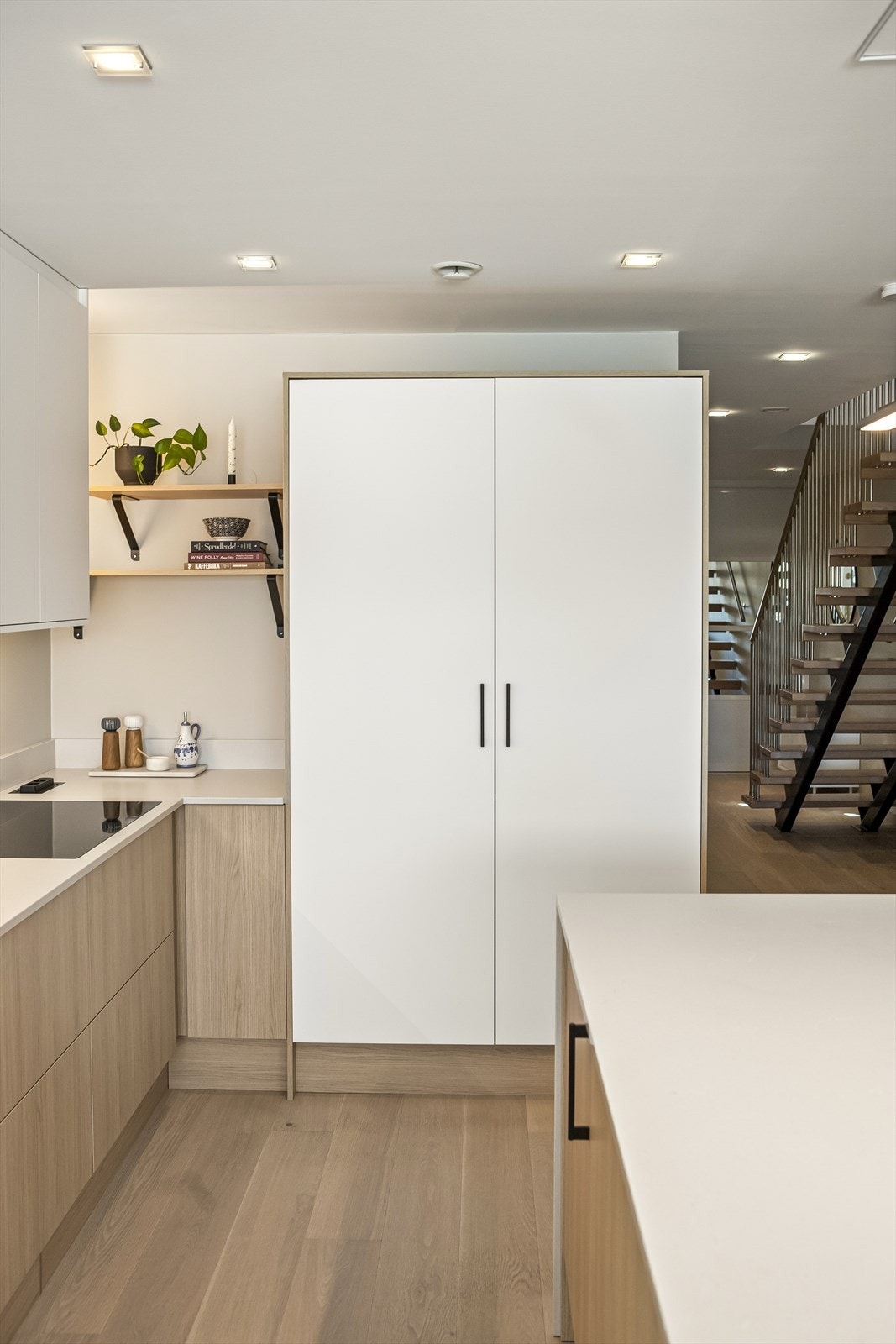 Dørene trekkes ut og lukkes om ønskelig Galleribilde