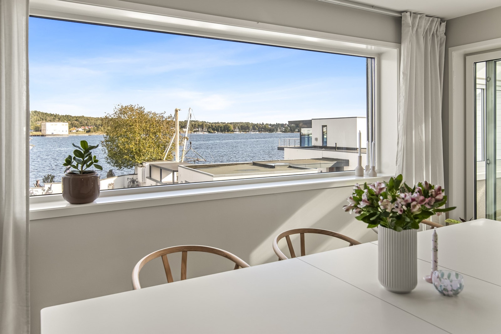 Fantastisk utsikt og nærhet til sjøen Galleribilde