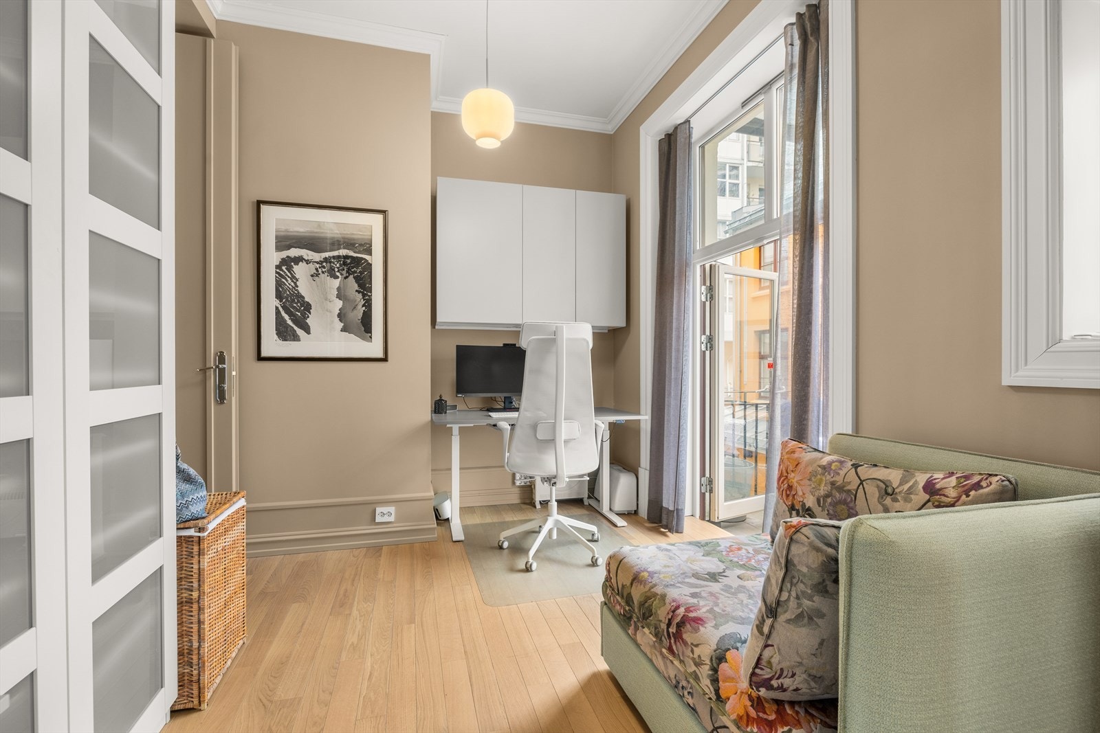 Rommet passer ypperlig som barnerom, gjesterom eller kontor. Galleribilde