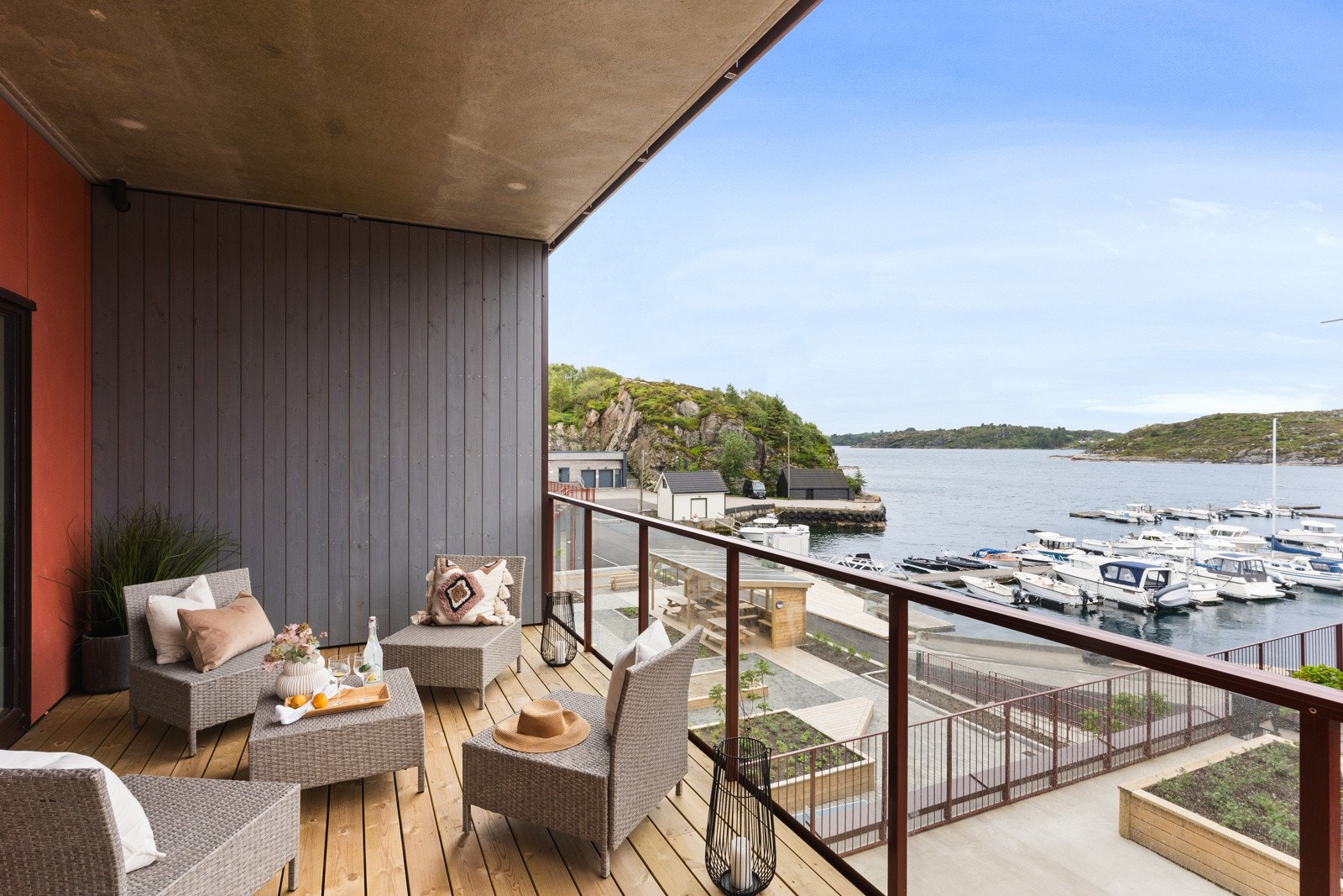 Fra stuen er det utgang til en romslig balkong på 14 kvm. Galleribilde