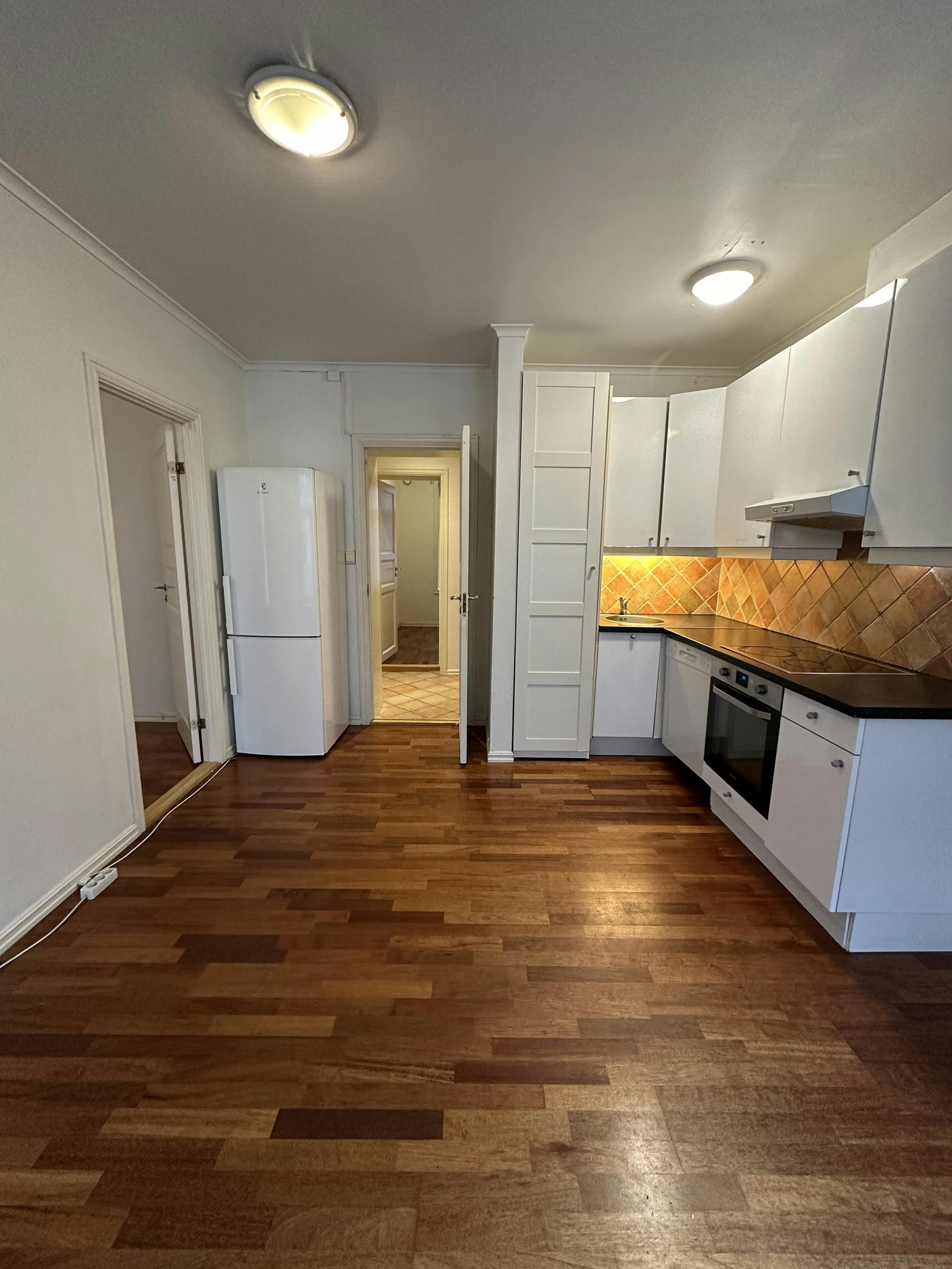 Stue med åpen kjøkken Galleribilde