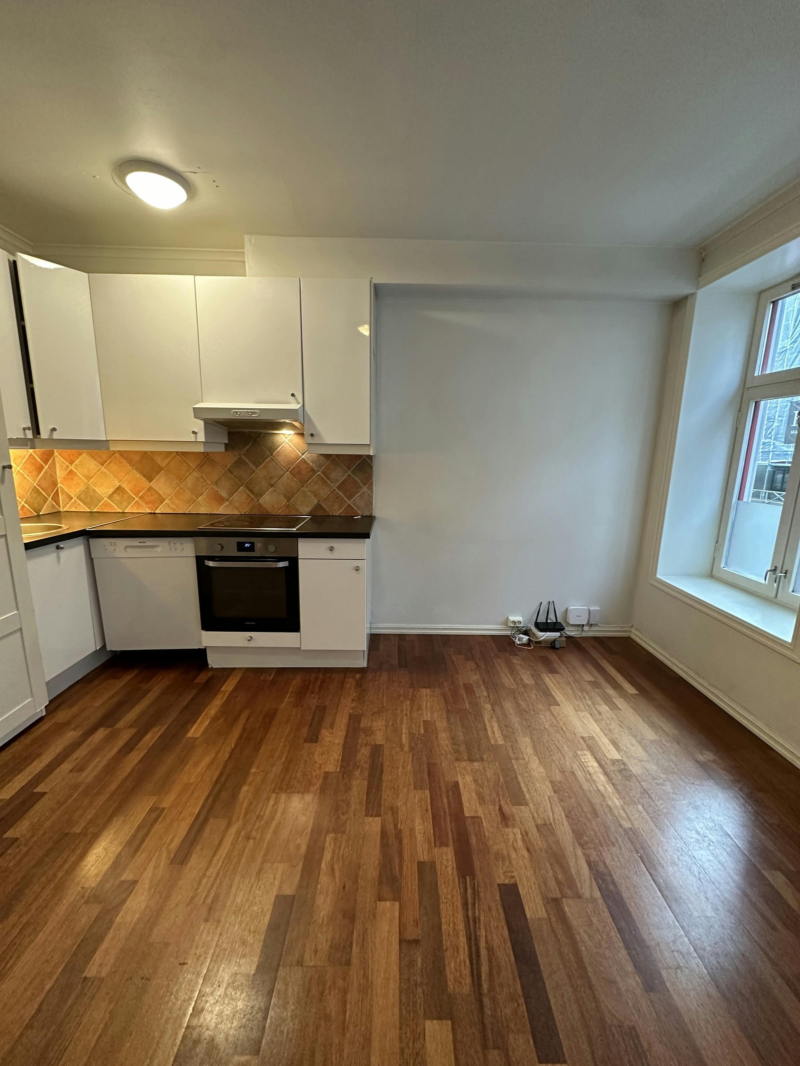 Stue med åpen kjøkken Galleribilde