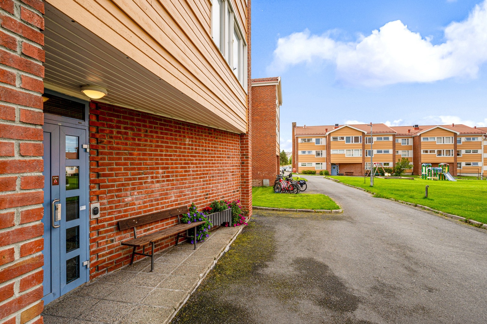 Borettslaget har flere flotte uteområder som beboerne kan benytte seg av. Galleribilde