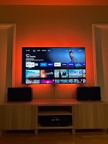 Moderne TV med stereoanlegg Galleribilde