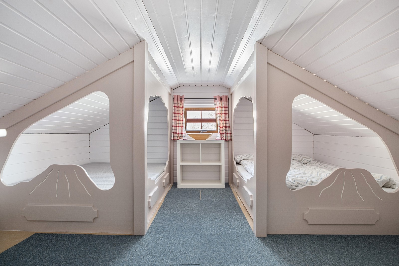 Soverom på loft Galleribilde