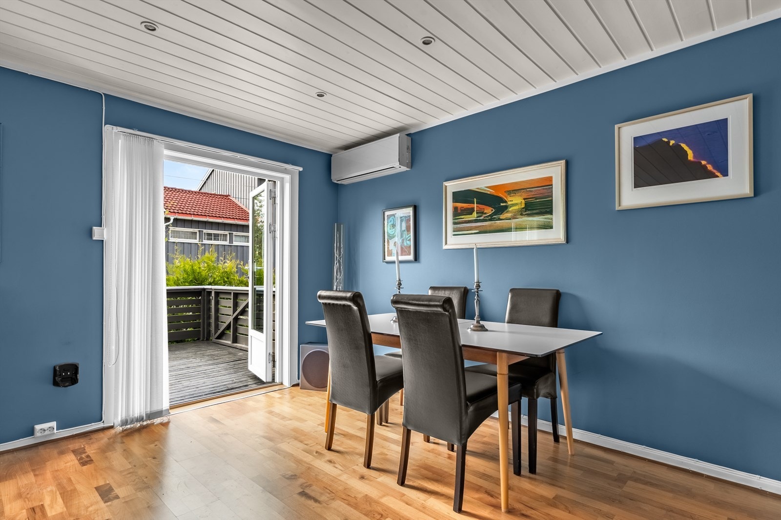 Fra stuen er det utgang til en terrasse på ca. 20 m². Galleribilde