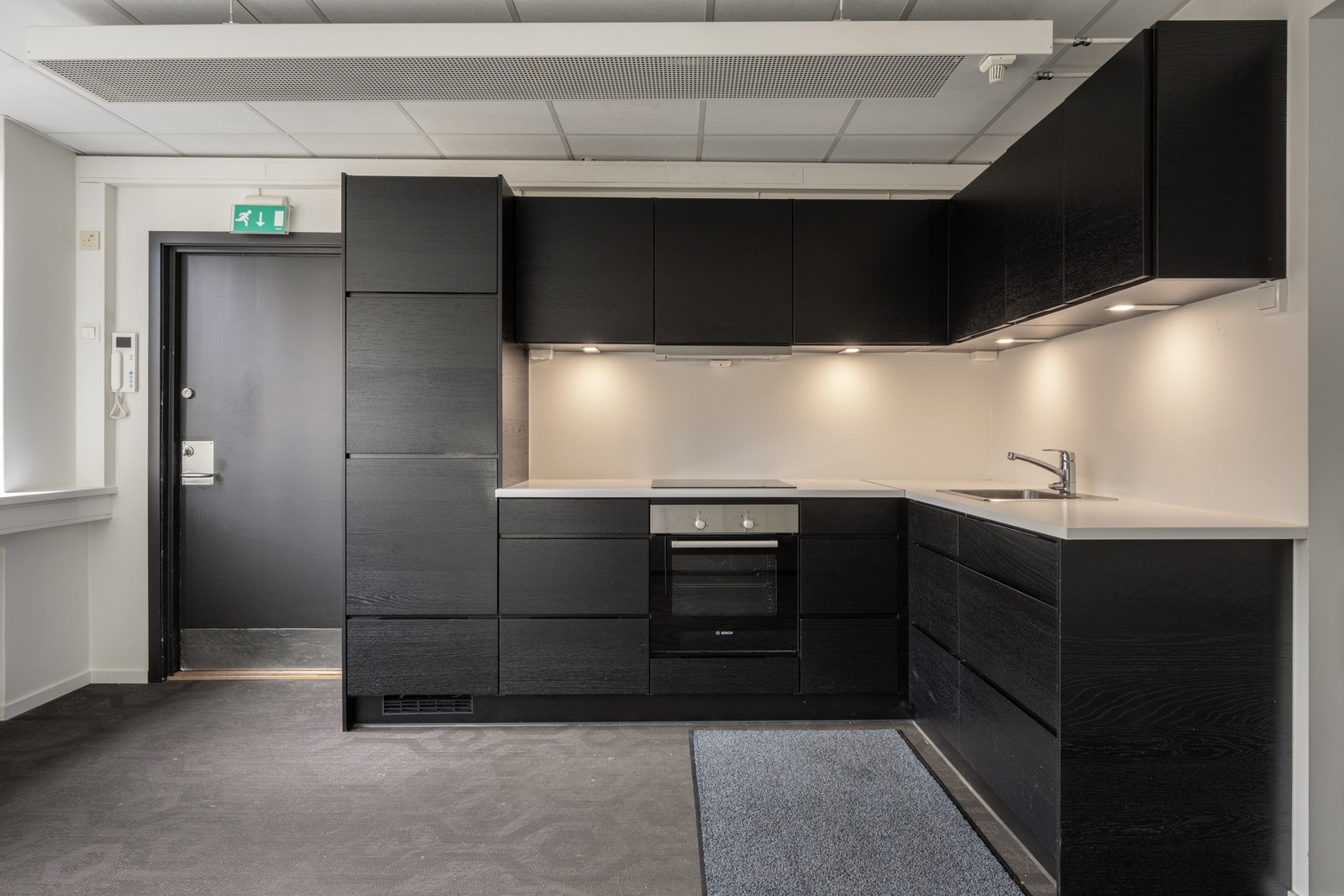 Moderne og stilrent kjøkken Galleribilde