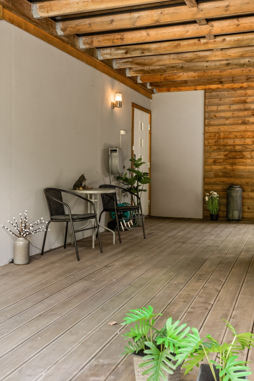 Overbygget inngangsparti i 1. etasje. Galleribilde