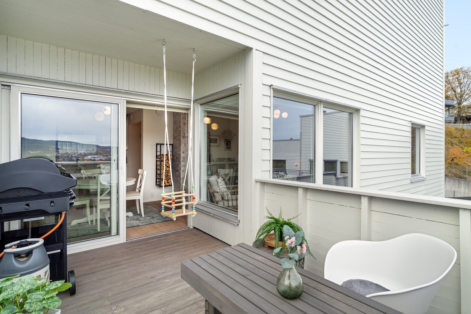 Tidligere prospekt opplyser at tekking til balkong ble skiftet i 2021. Galleribilde