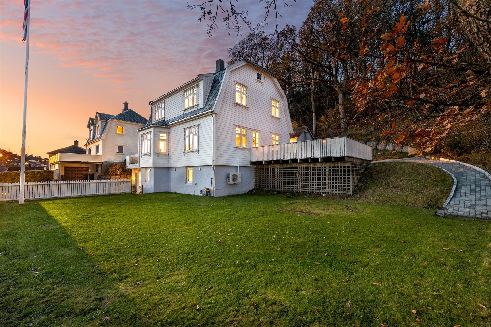 Eiendommen grenser til friområde Galleribilde