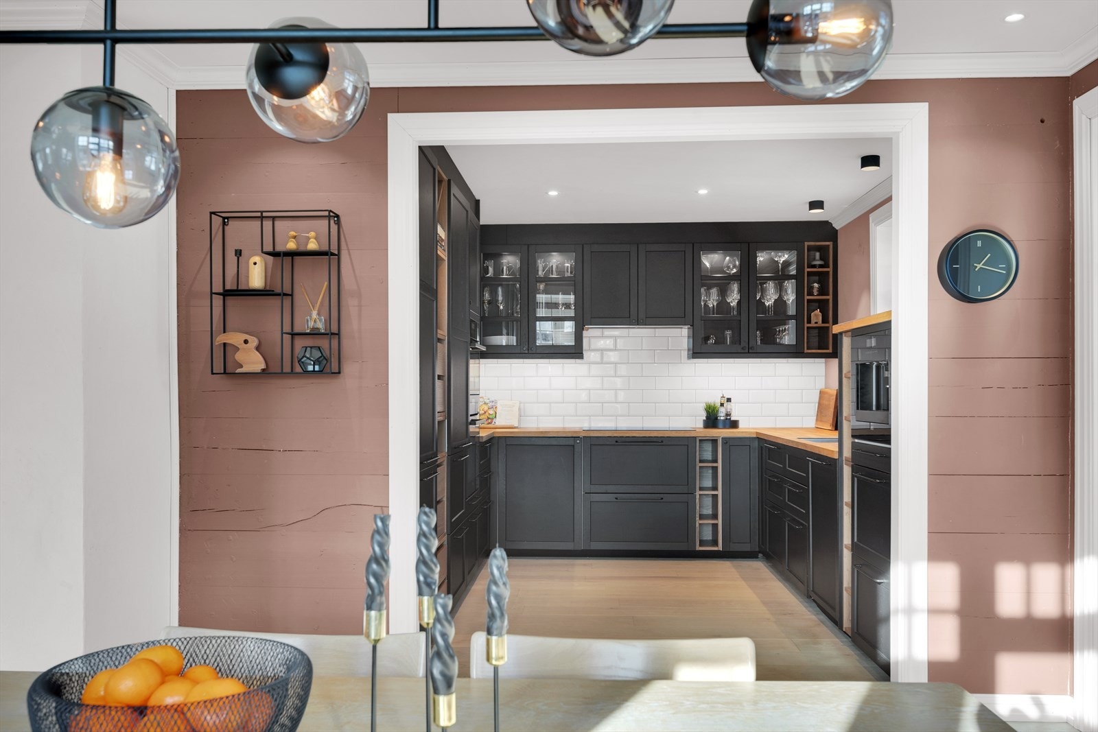 Kjøkken - varme i gulv i samtlige rom (eksl. loft) Galleribilde