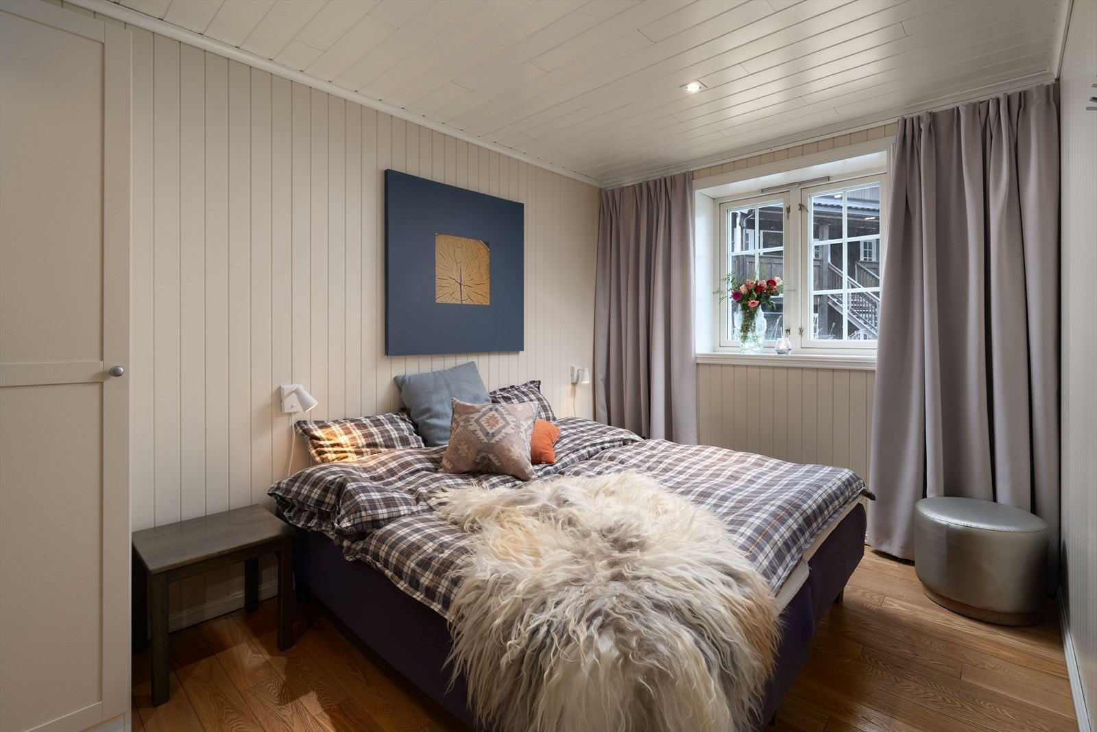 Hovedsoverom i u. etg. Galleribilde