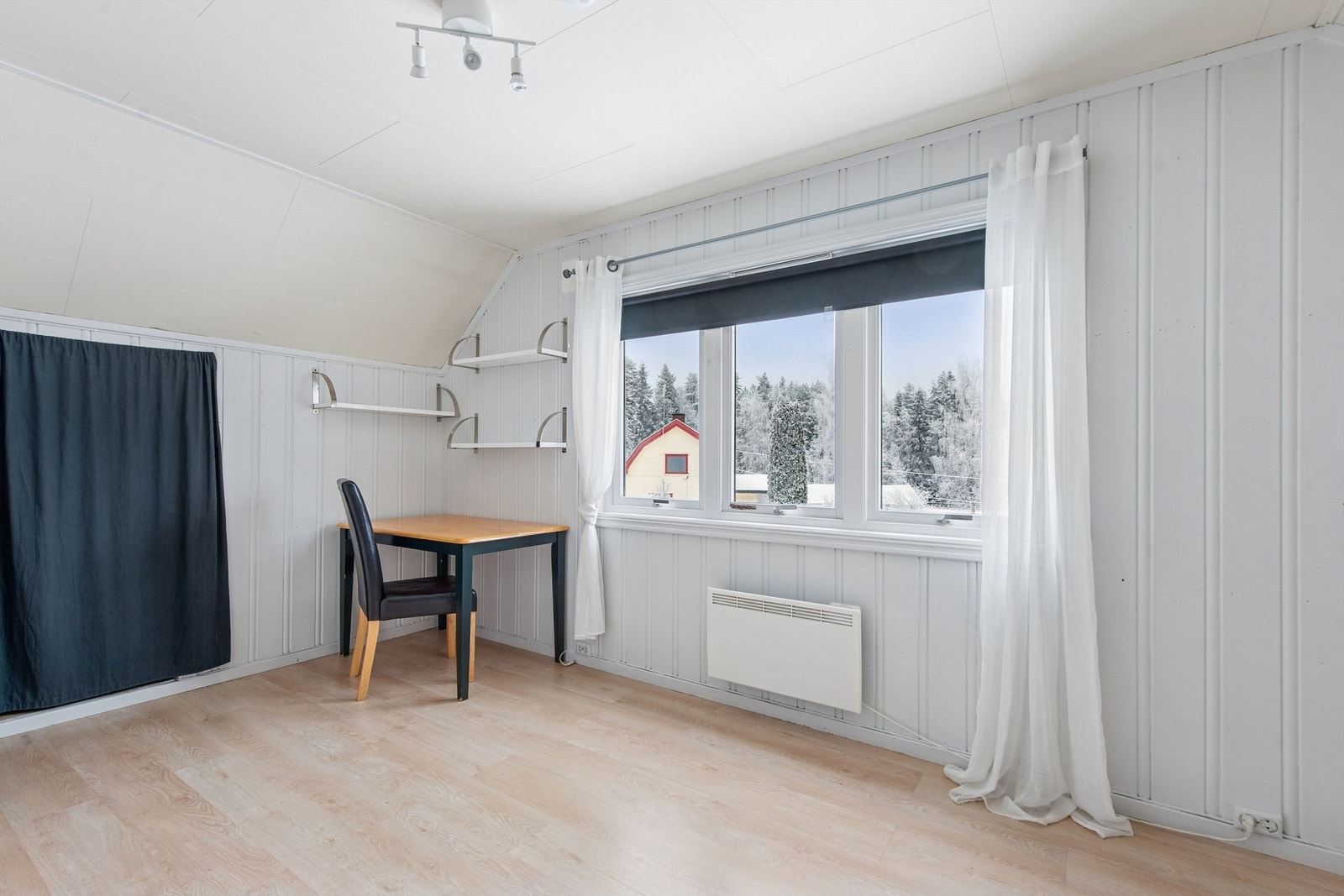 Soverom 2. etasje. Galleribilde