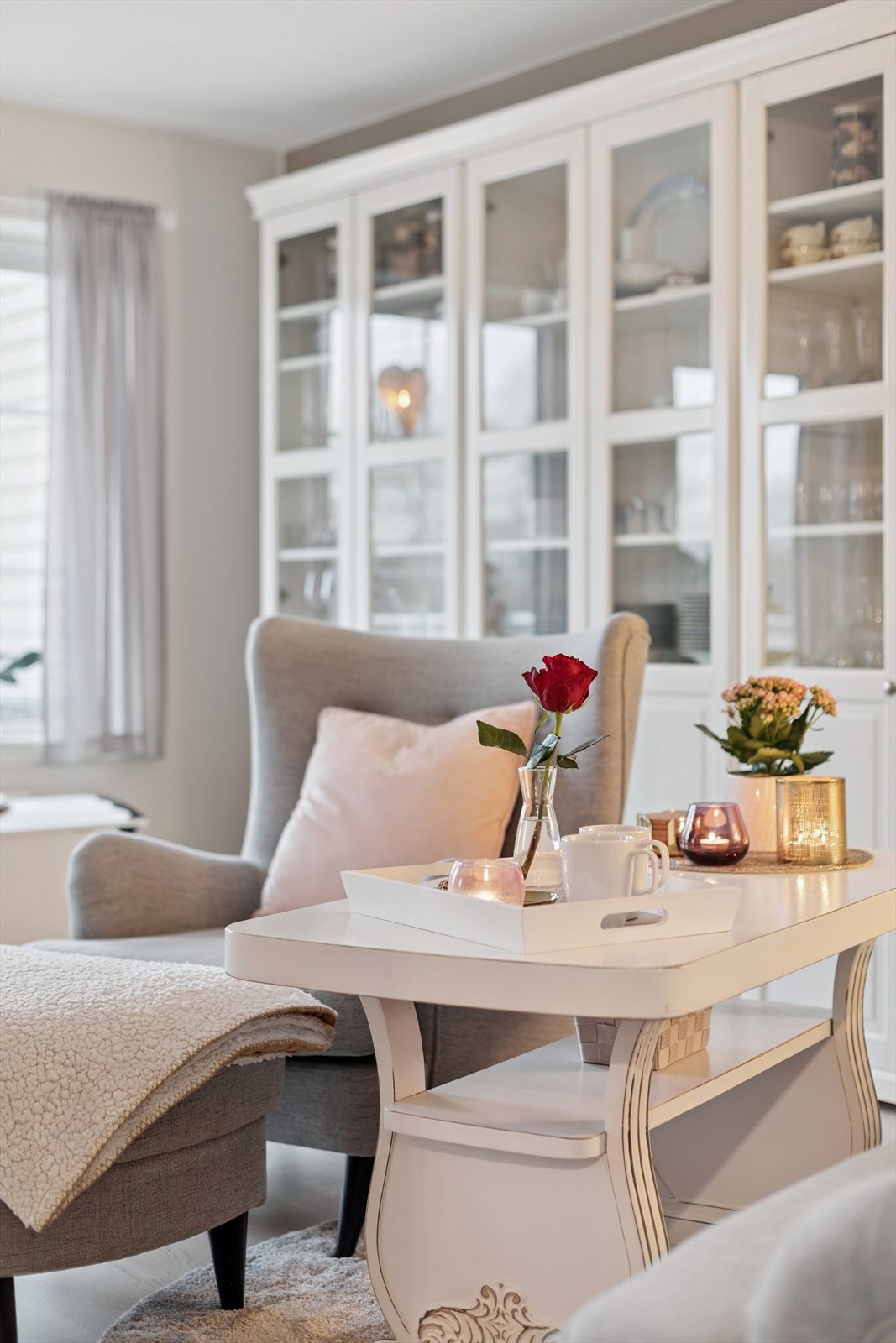 Her er det god plass for en egen lesekrok eller ekstra sittegruppe. Galleribilde