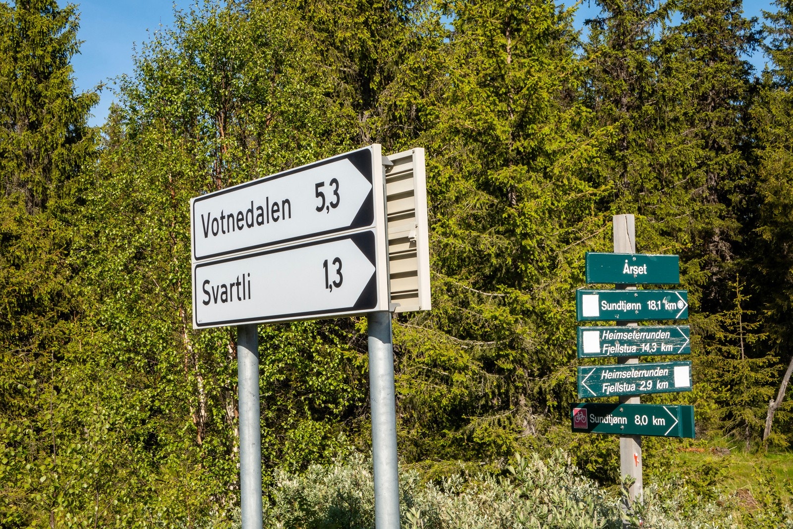 Det er godt skiltet mot hytta Galleribilde