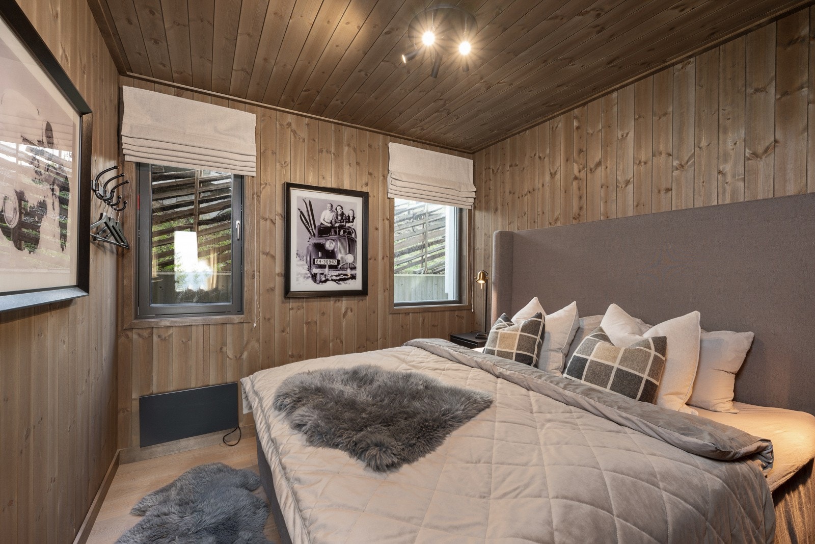 Hovedsoverom med god plass til seng og garderobeløsning om ønskelig. Galleribilde