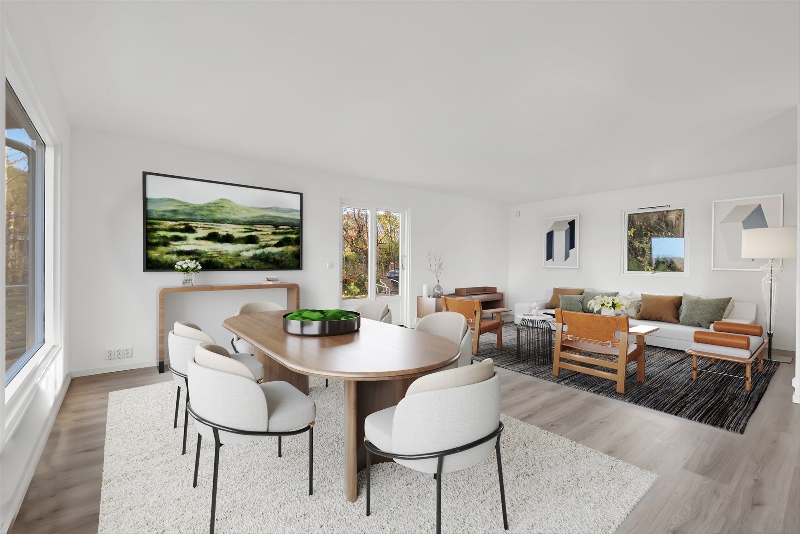 Her har du god plass til sofa, spisegruppe og annet ønsket møblement. (Digital møblering) Galleribilde