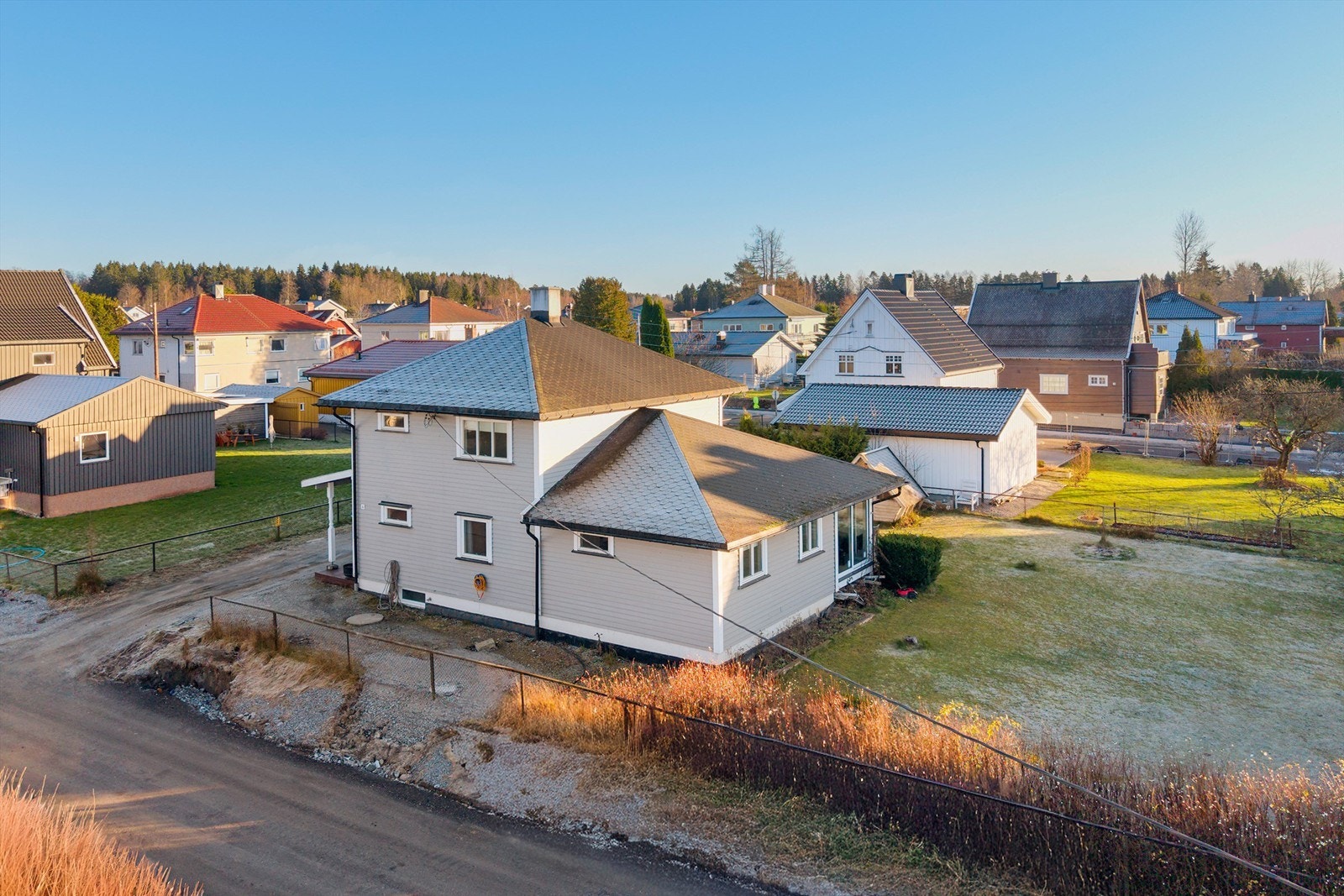 Ønsker du diverse servicetilbud er Askimtorget regionens største kjøpesenter, med 52 butikker, i gangavstand fra boligen Galleribilde