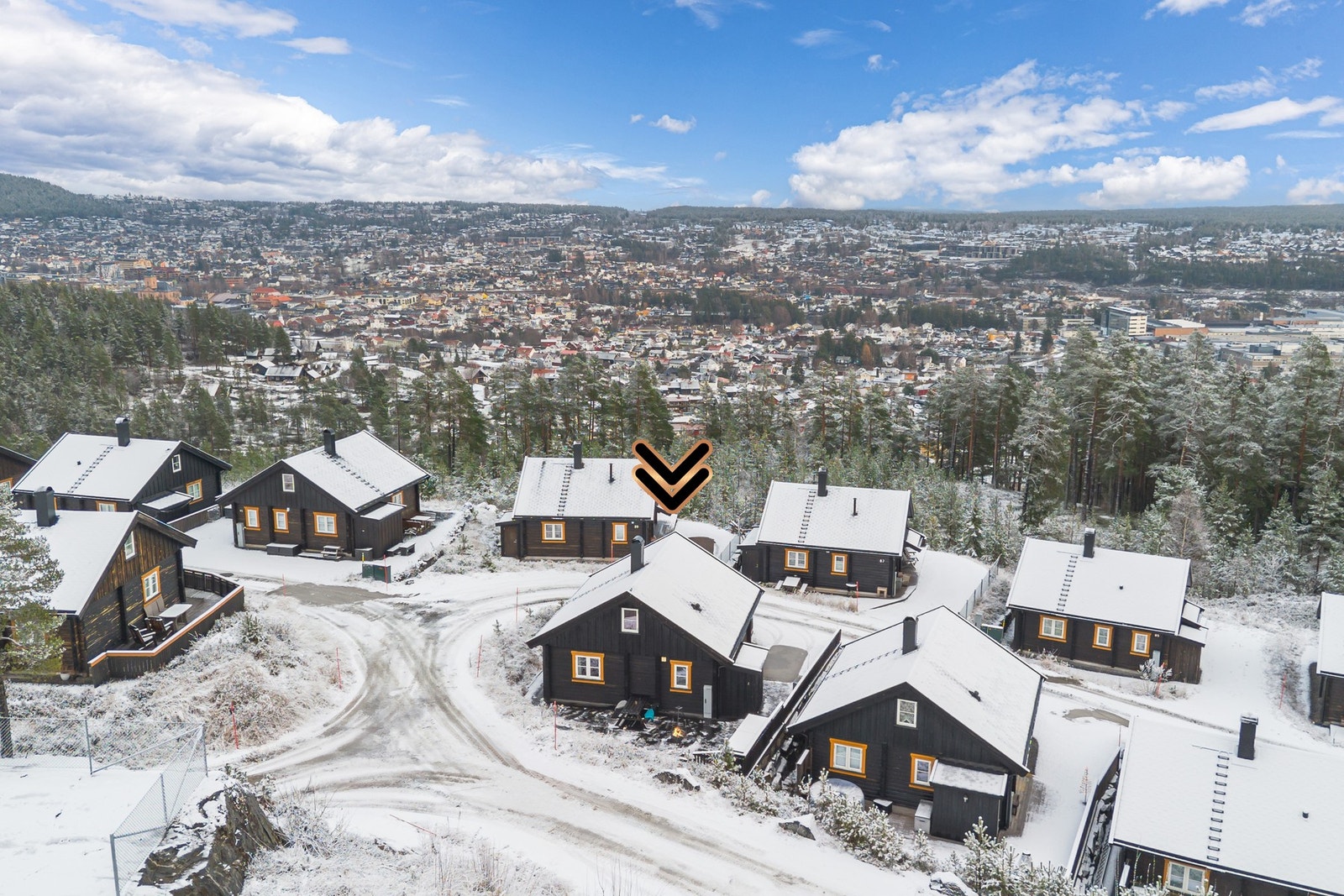 Hytten ligger i 2. rekke med trivelig utsikt! Galleribilde