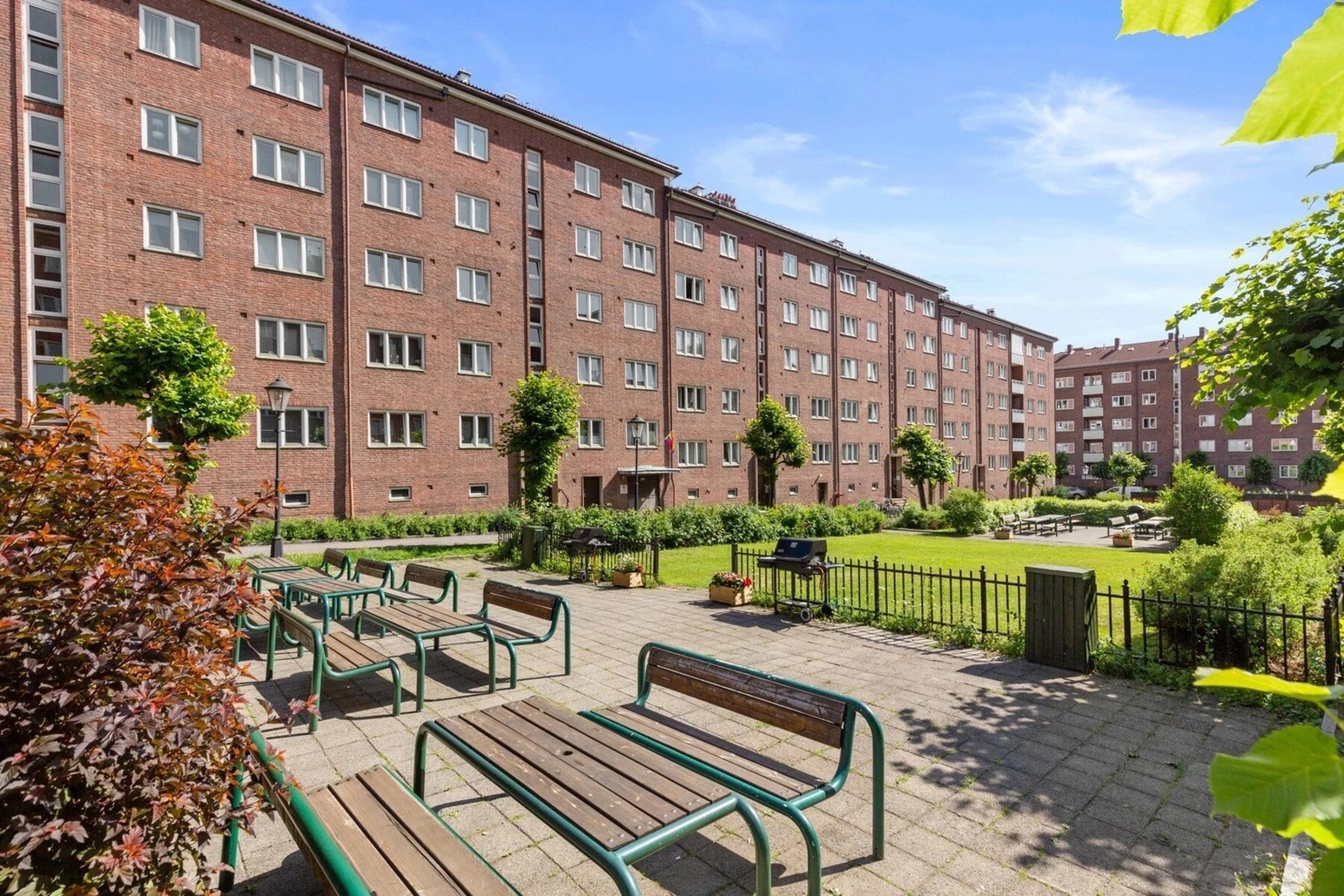 Idyllisk bakgård som blir brukt hyppig. Galleribilde