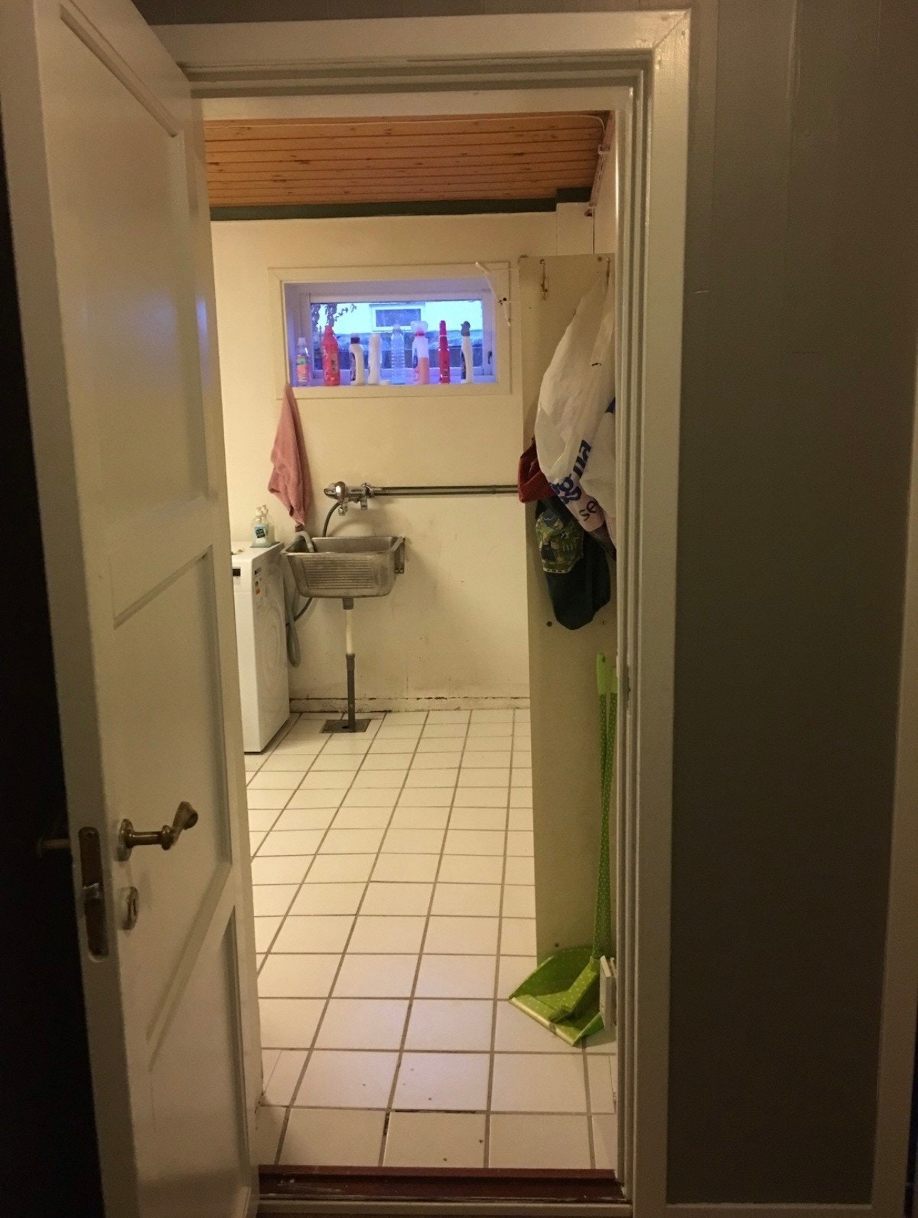 Vaskerom Galleribilde