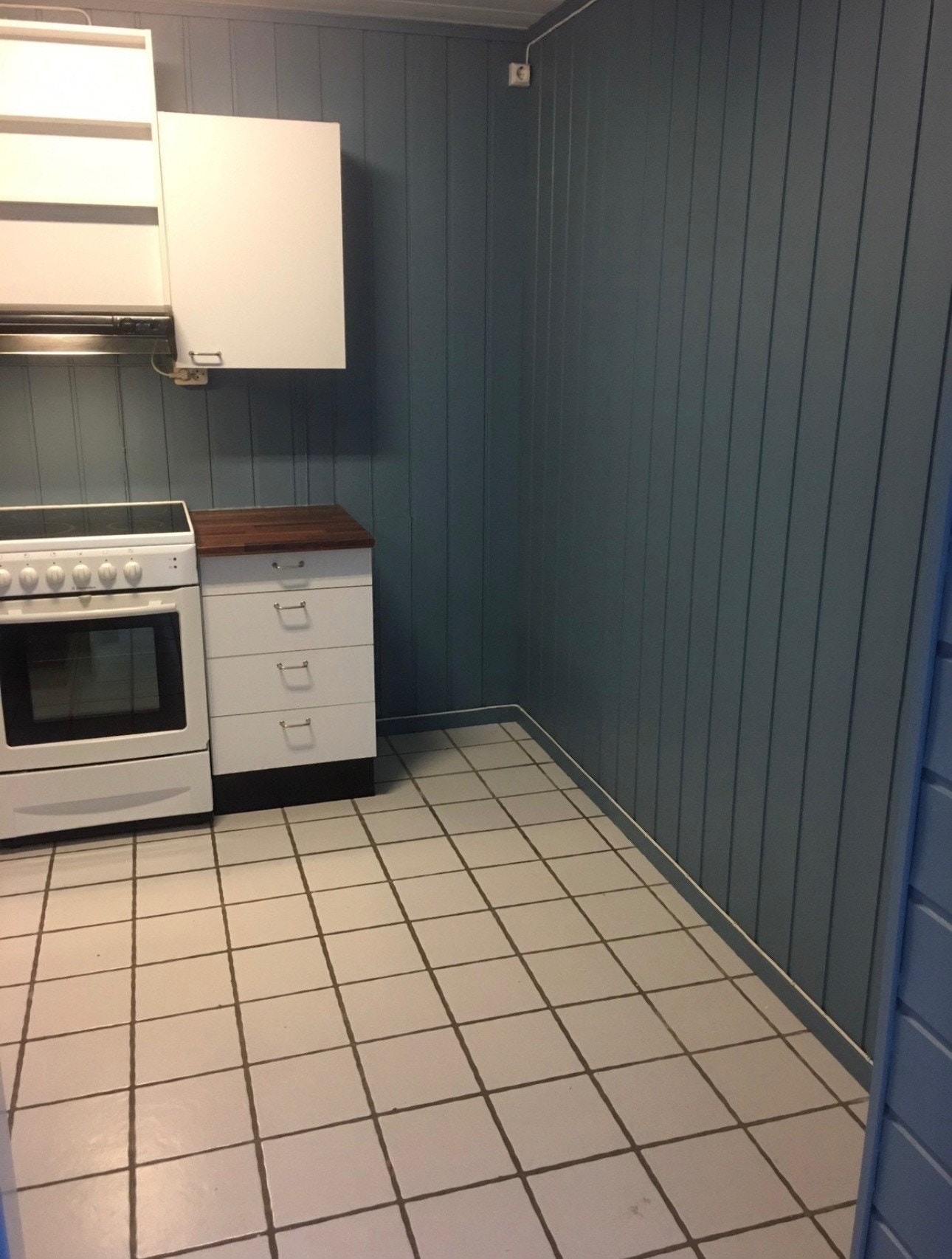 Kjøkken. Plass til kjøleskap. Galleribilde