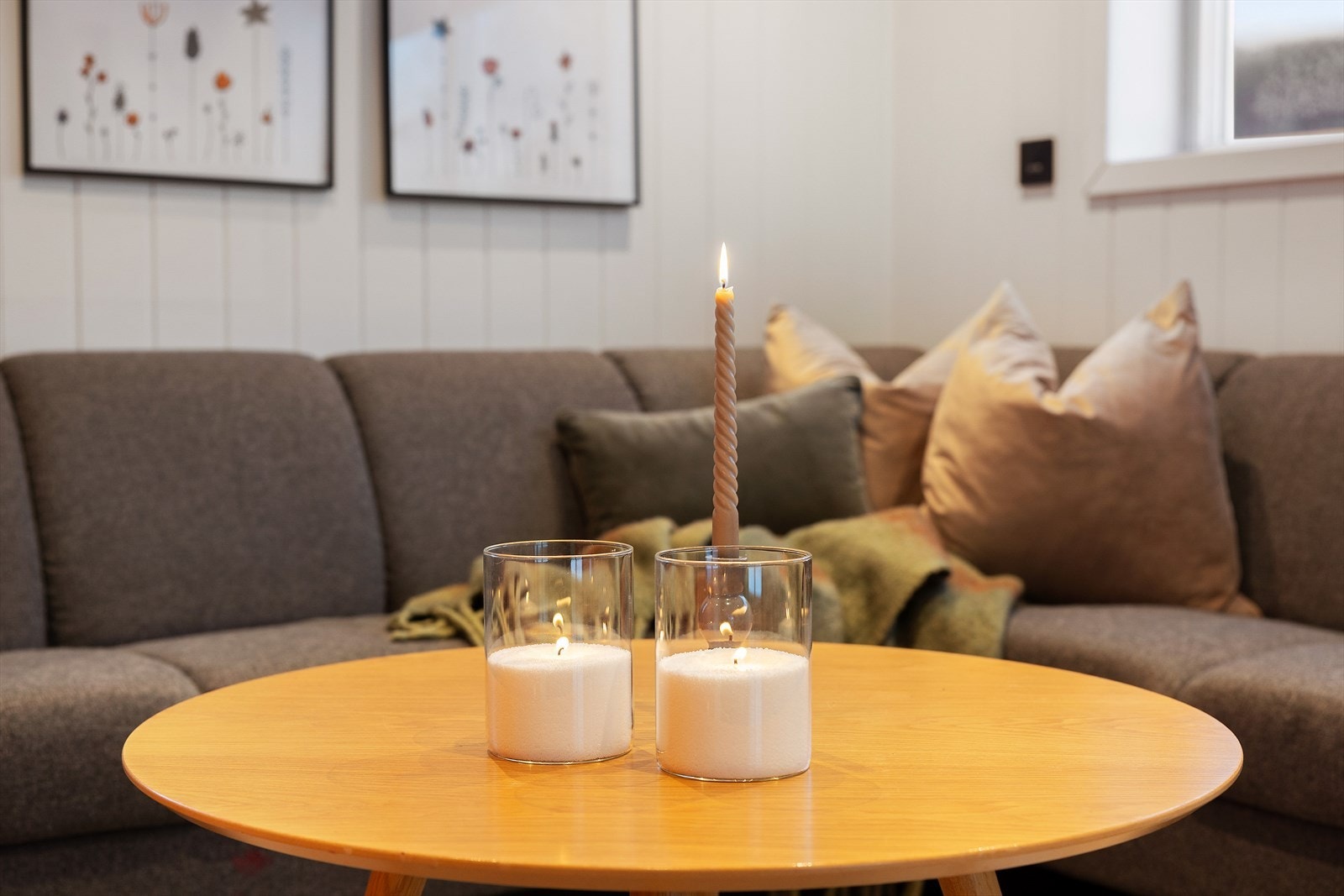 Boligen har et internt bruksareal på 159 m3 fordelt på tre plan. Galleribilde