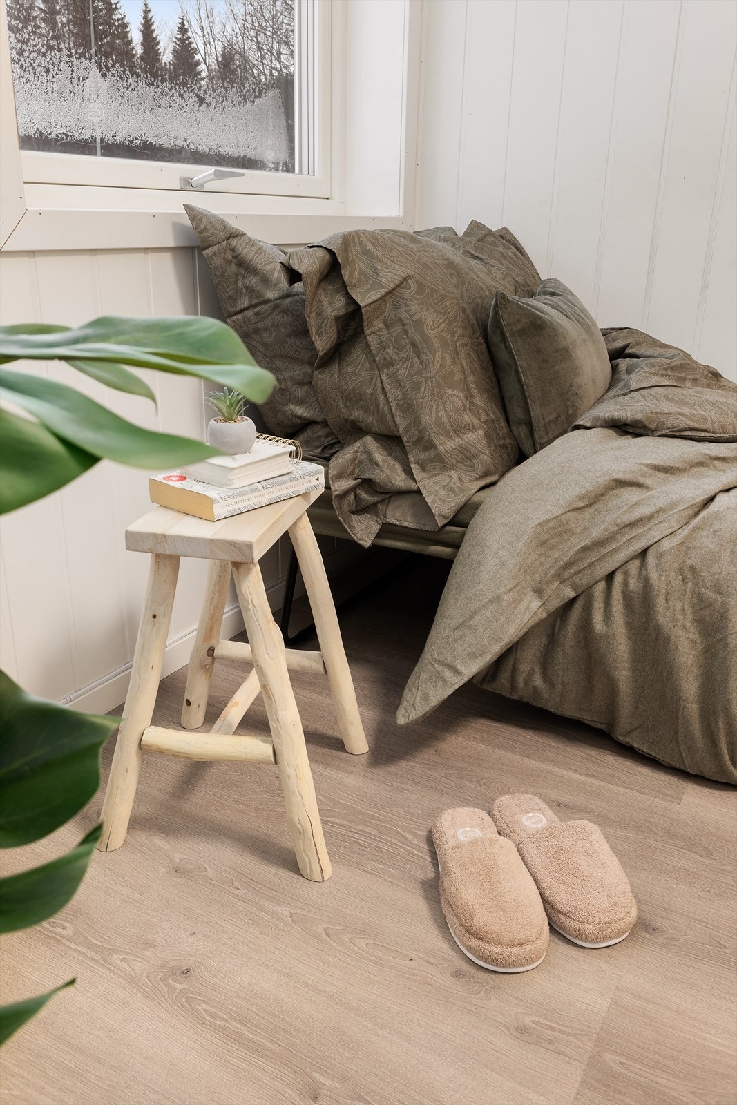 Lyse, nøytrale fargevalg er gjenganger for alle soverommene. Galleribilde