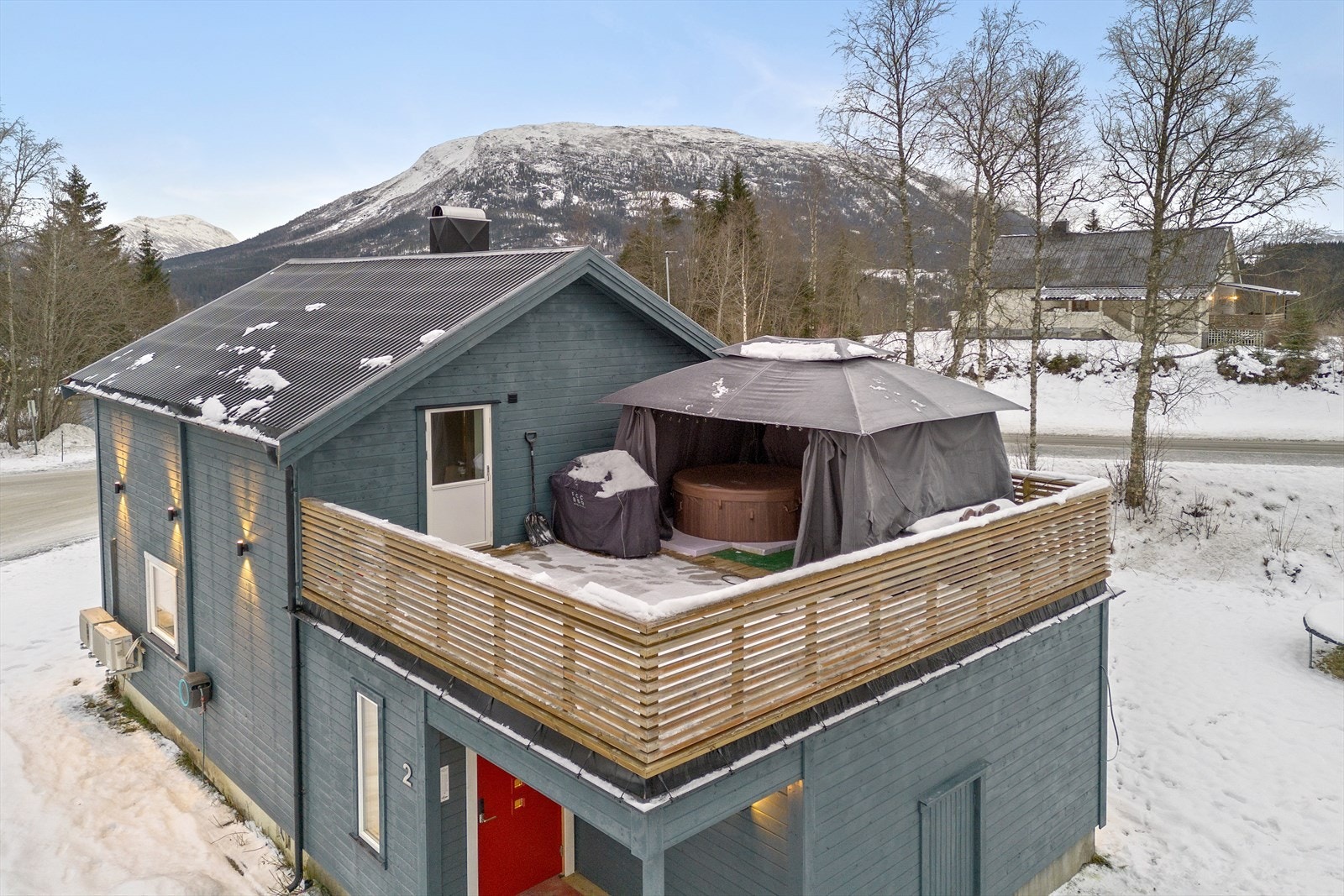 Takterrassen er perfekt for sosiale sammenkomster og har fine solforhold. Galleribilde