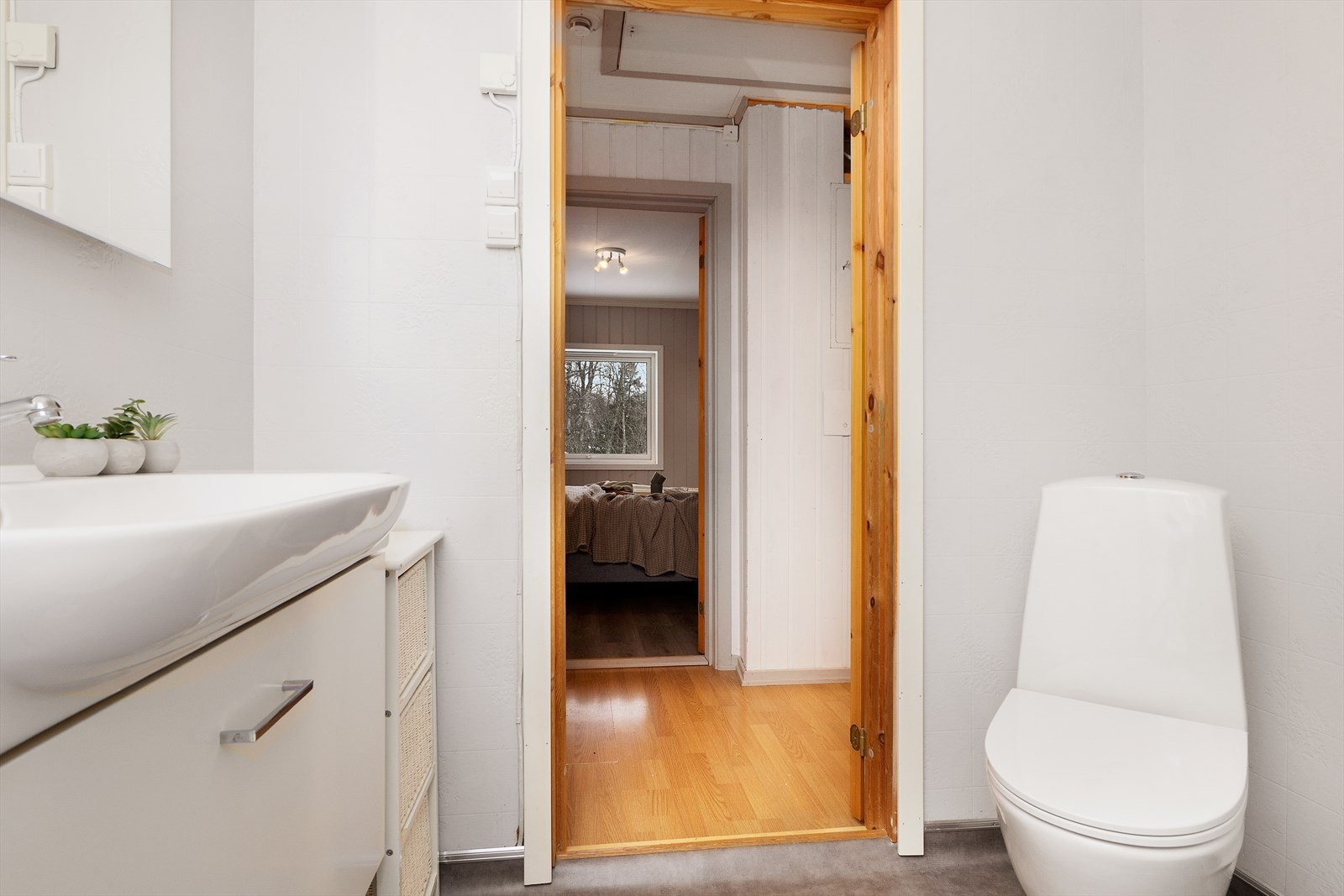 Her er det elektriske varmekabler i gulvet. Galleribilde