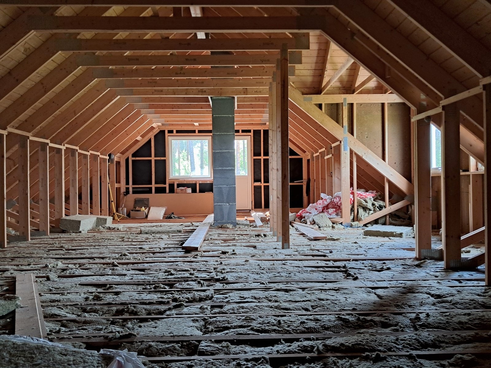 Utbygging av loftstue. Galleribilde